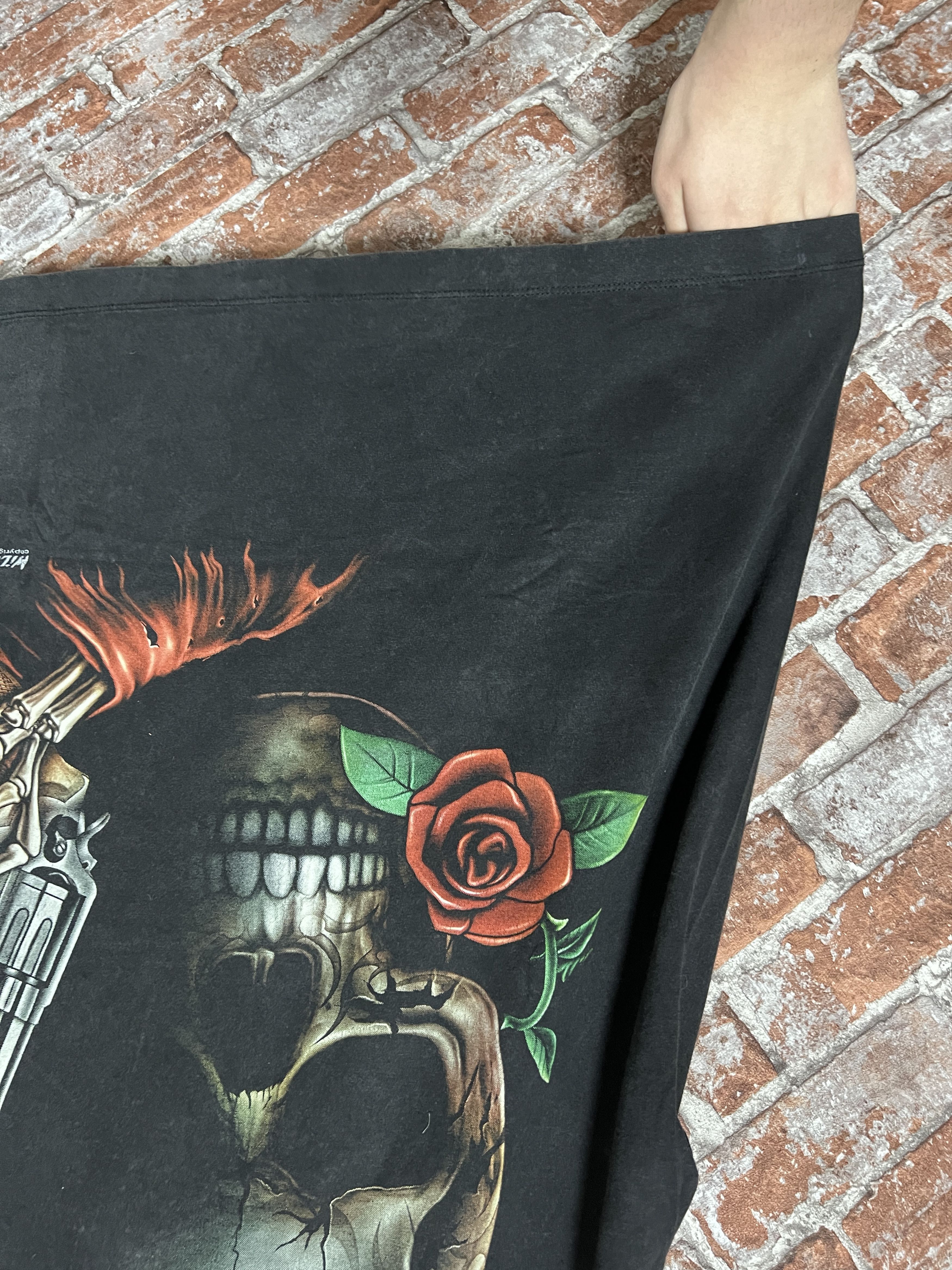 Vintage Vintage 2000s Wild Skull Glow in the dark T-shirt Size US L / EU 52-54 / 3 - 10 Thumbnail