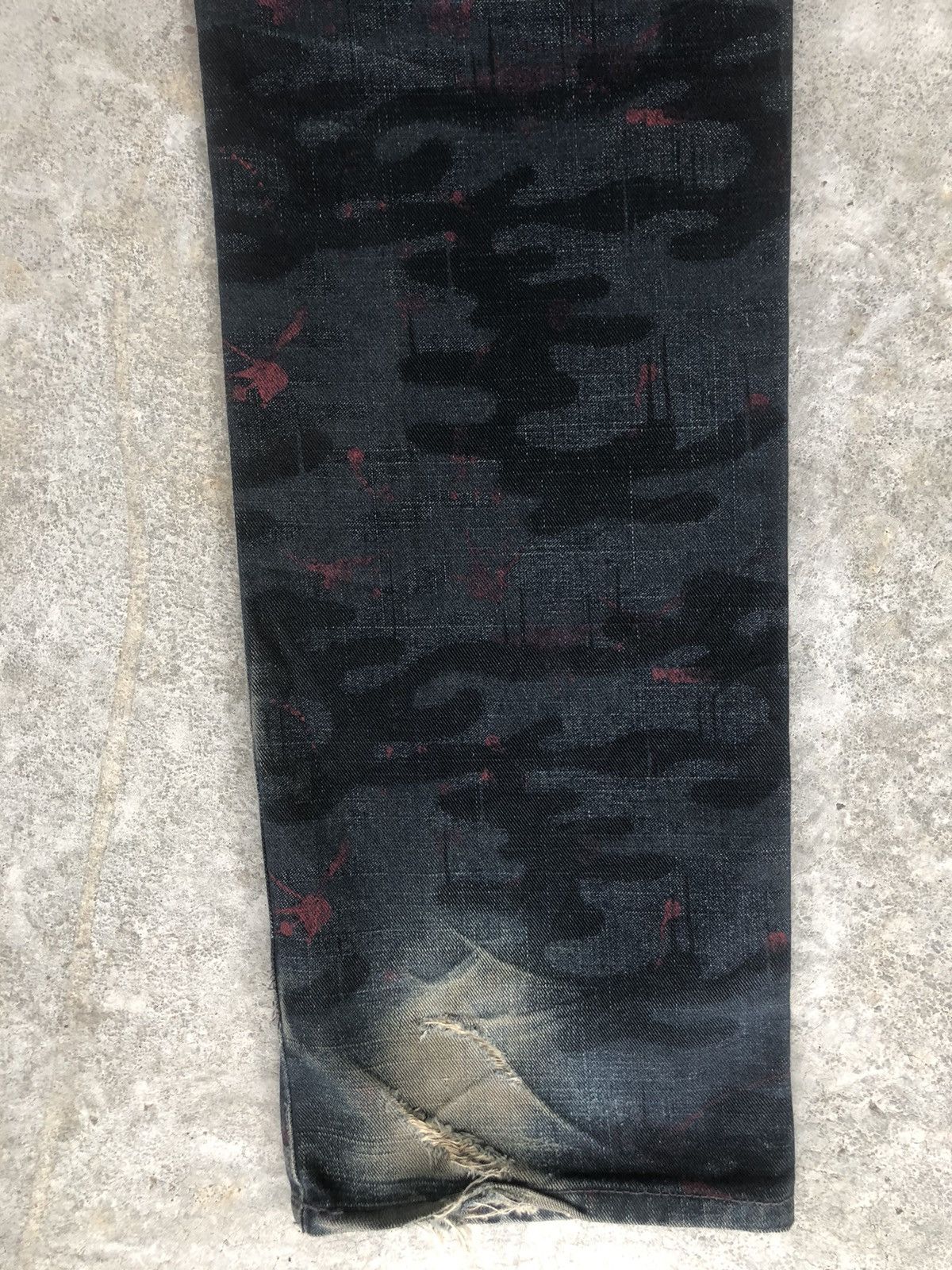 Japanese Brand Japanese Moderm Full Print Jeans Distressed Jeans Splatter Size US 31 - 12 Thumbnail
