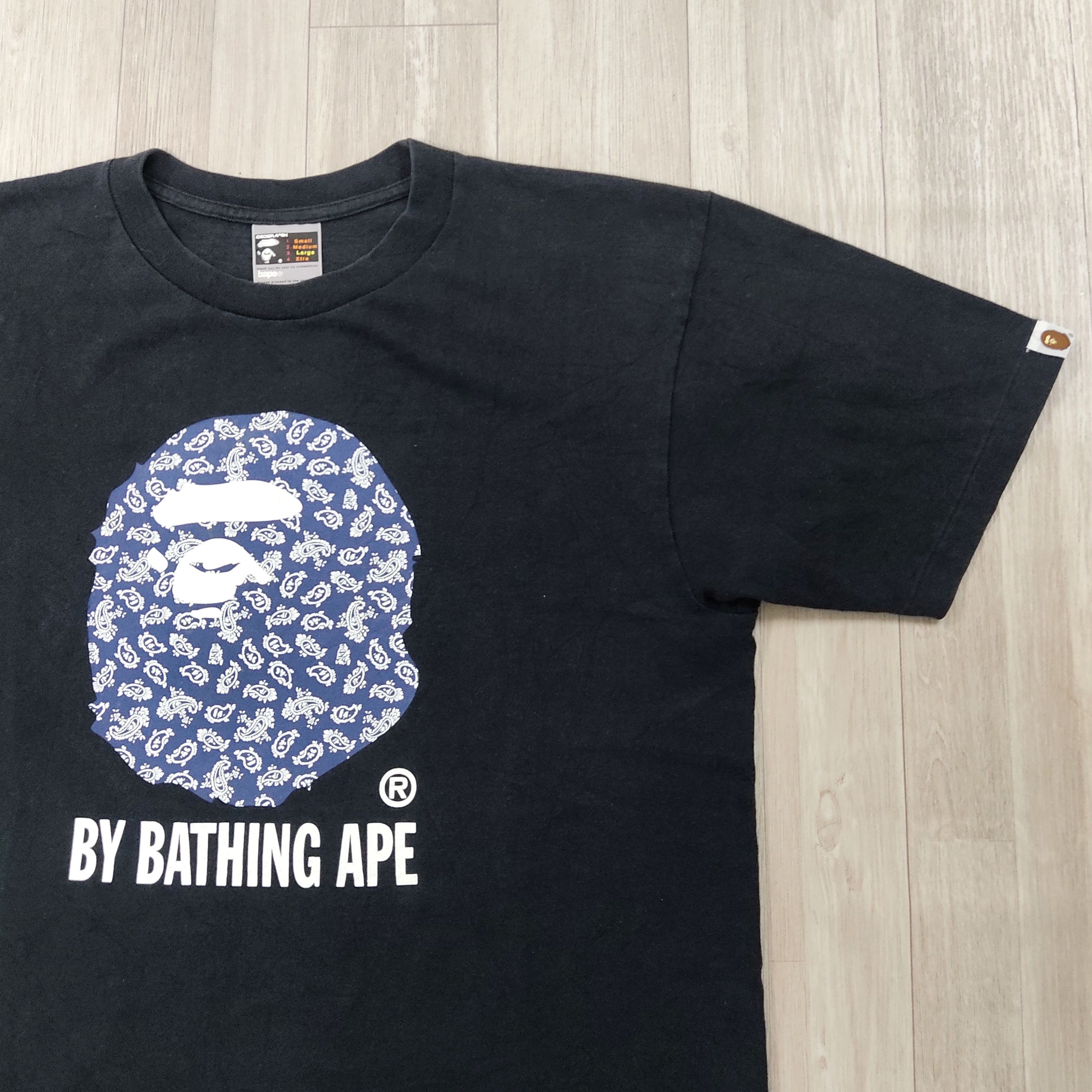 Bape Vintage Paisley Blue Bandana By A Bathing Ape Tee Size US L / EU 52-54 / 3 - 5 Thumbnail