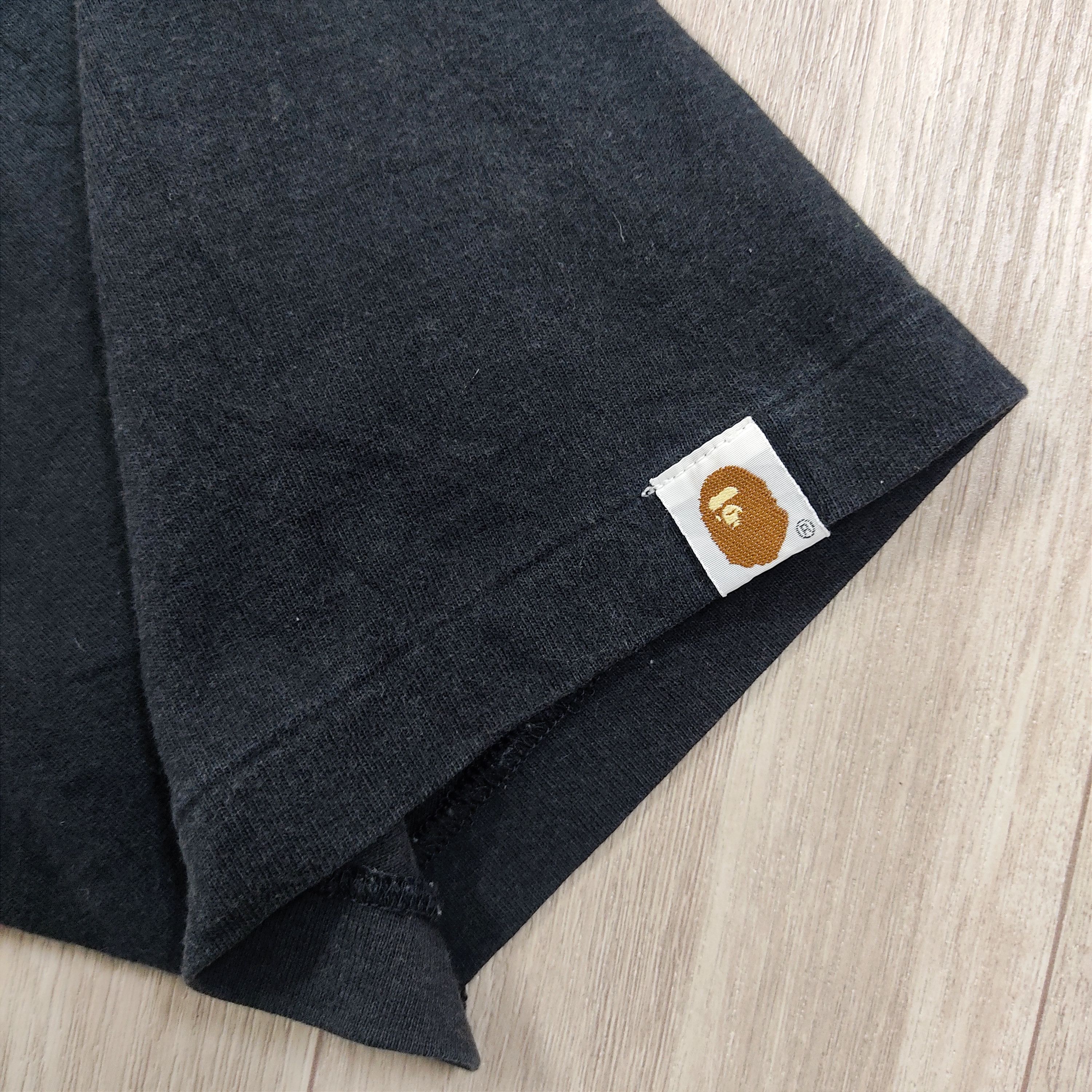 Bape Vintage Paisley Blue Bandana By A Bathing Ape Tee Size US L / EU 52-54 / 3 - 7 Thumbnail