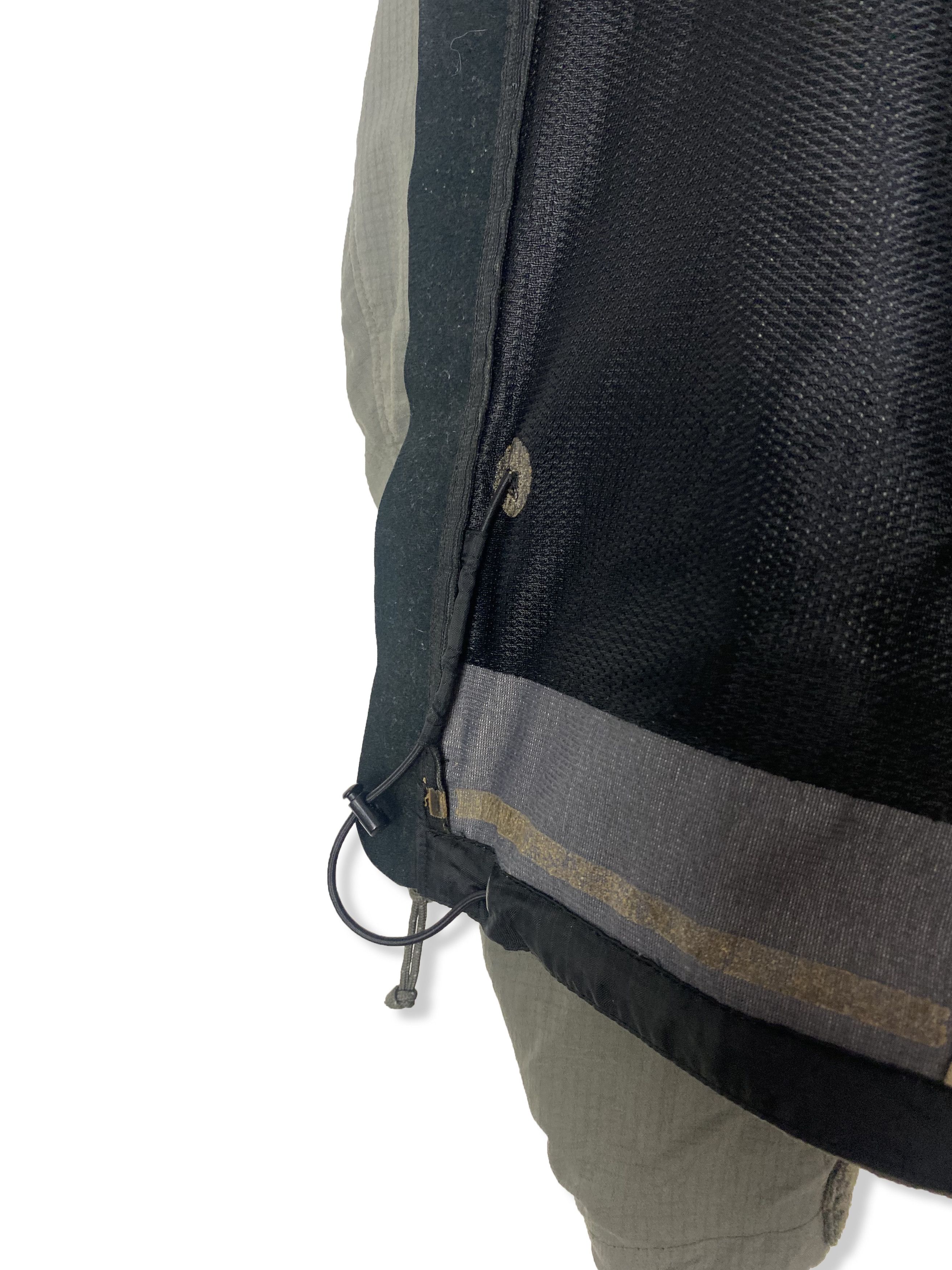 Arc'teryx 00s Vintage ARCTERYX Grey Windbreaker RipStop M395 Size US L / EU 52-54 / 3 - 8 Thumbnail