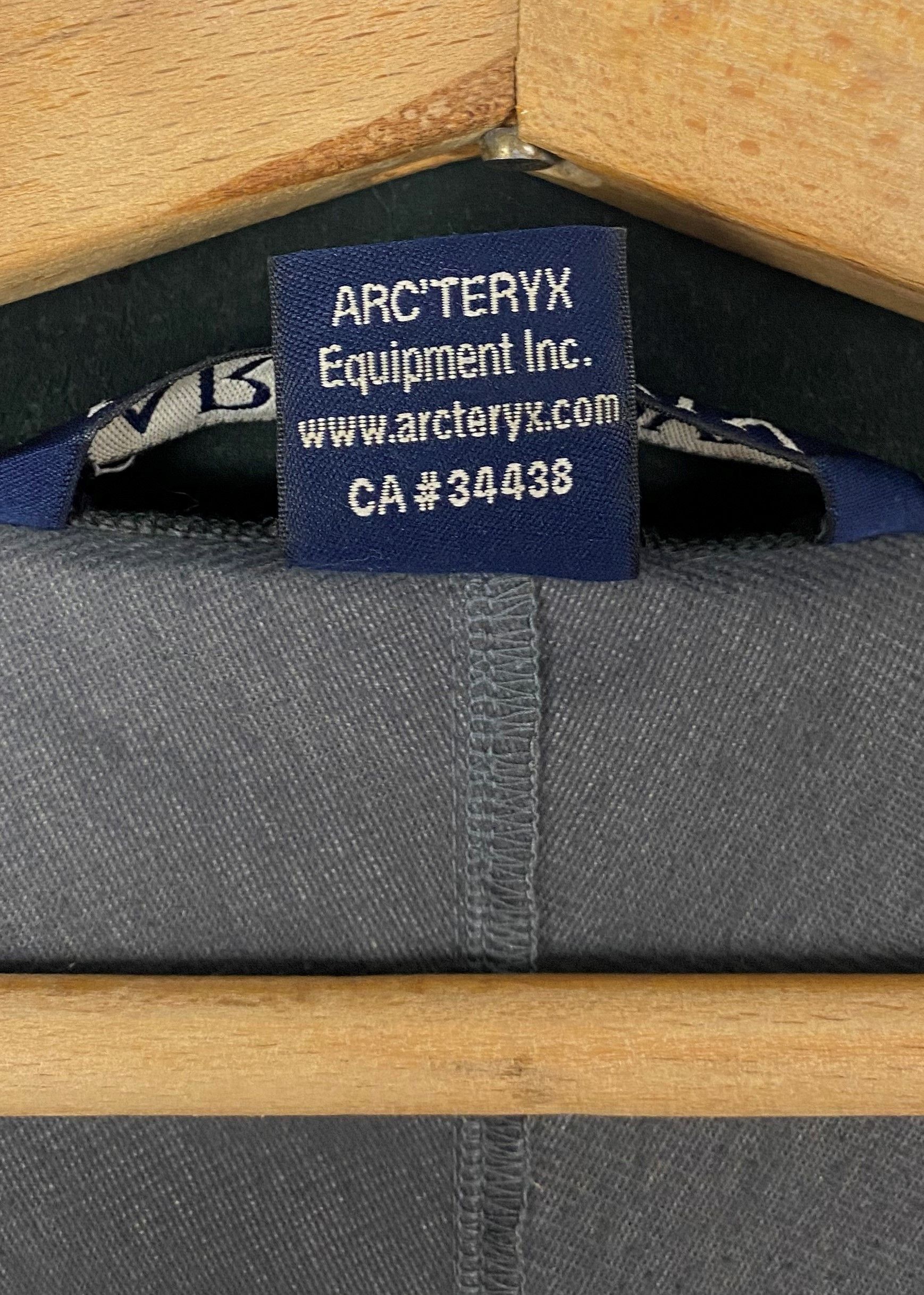 Arc'teryx 00s Vintage ARCTERYX Grey Windbreaker RipStop M395 Size US L / EU 52-54 / 3 - 13 Thumbnail
