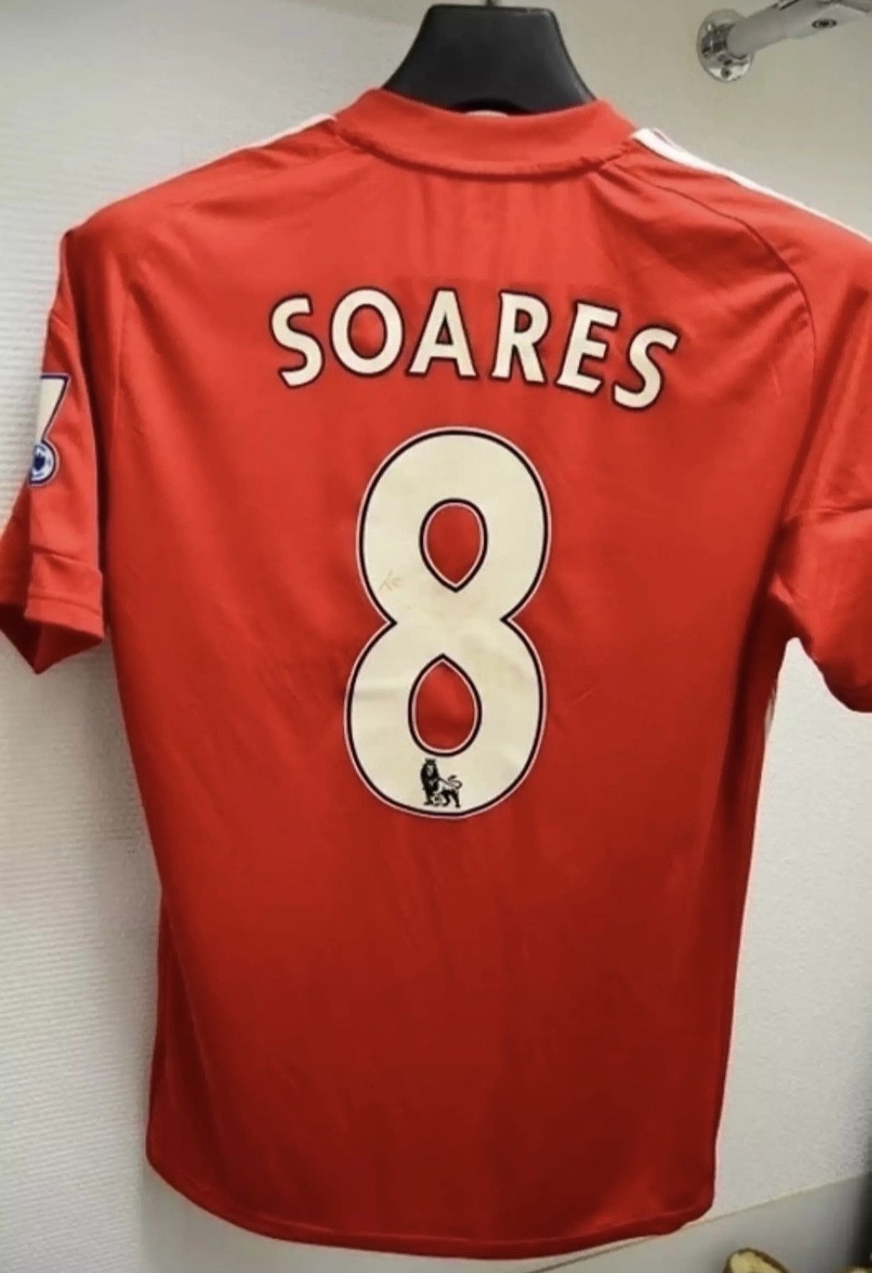 Adidas Stoke city adidas soares 8 patch autograp soccer jersey M Size US M / EU 48-50 / 2 - 1 Thumbnail