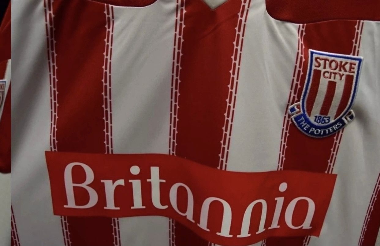 Adidas Stoke city adidas soares 8 patch autograp soccer jersey M Size US M / EU 48-50 / 2 - 7 Thumbnail