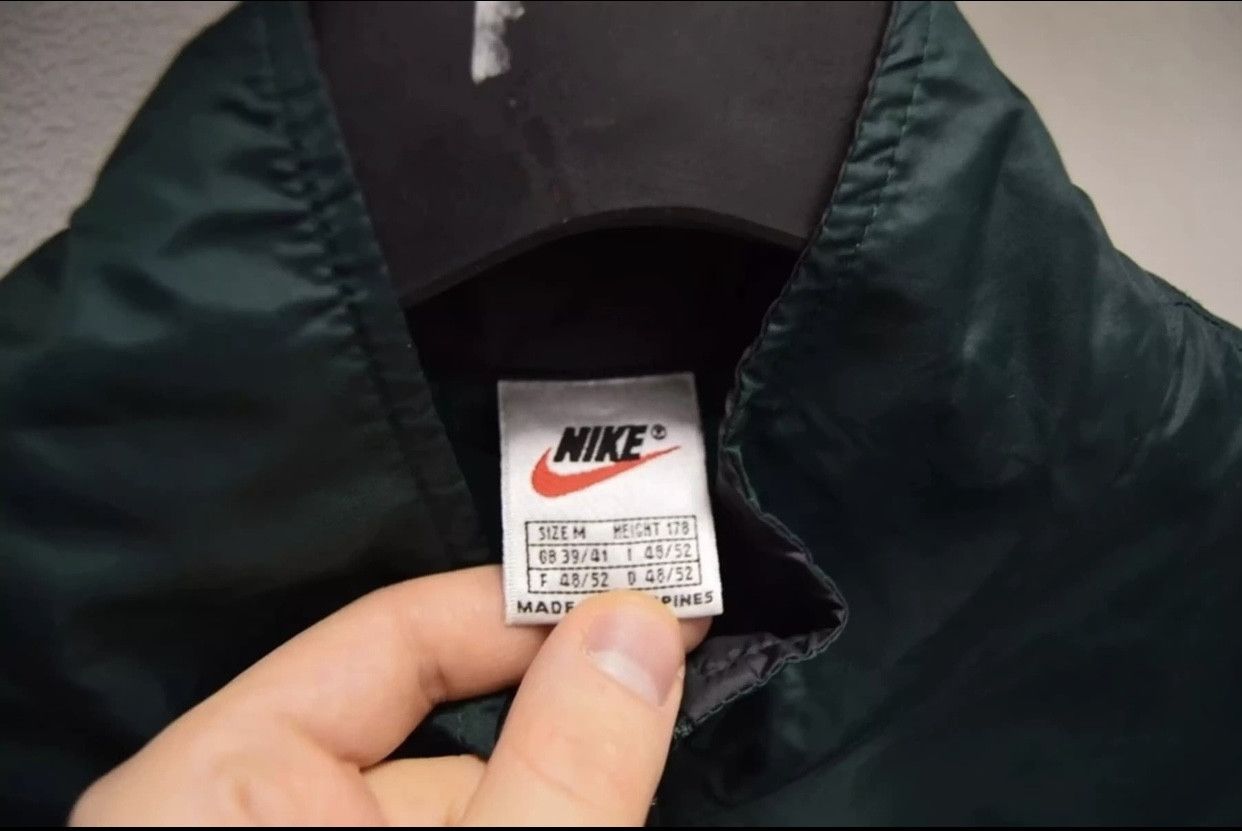 Nike Nike Vintage Light Jacket big logo in back M Size US M / EU 48-50 / 2 - 8 Thumbnail