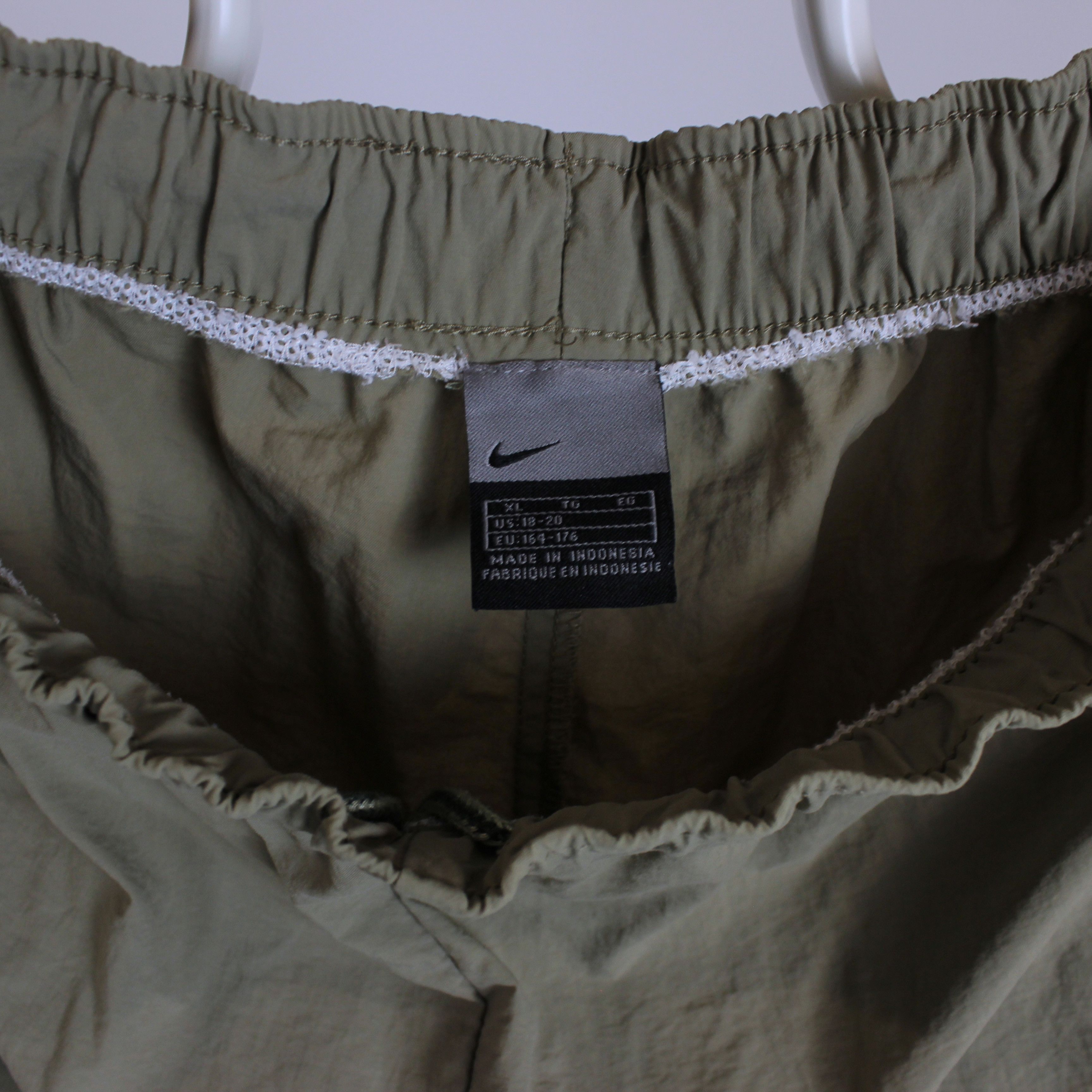 Nike Vintage nike short men rare Size US 32 / EU 48 - 4 Thumbnail