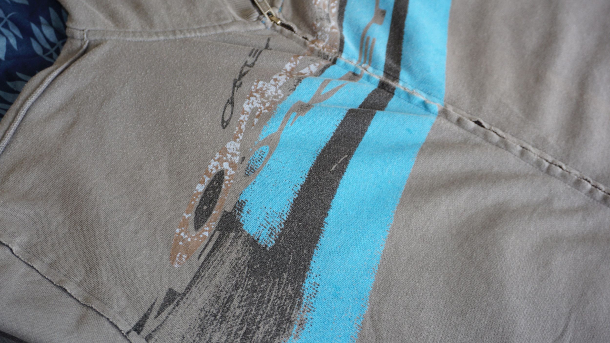 Oakley × Vintage Oakley Y2K Vintage Distressed Zip Sweatshirt Hoodie Size US L / EU 52-54 / 3 - 14 Thumbnail