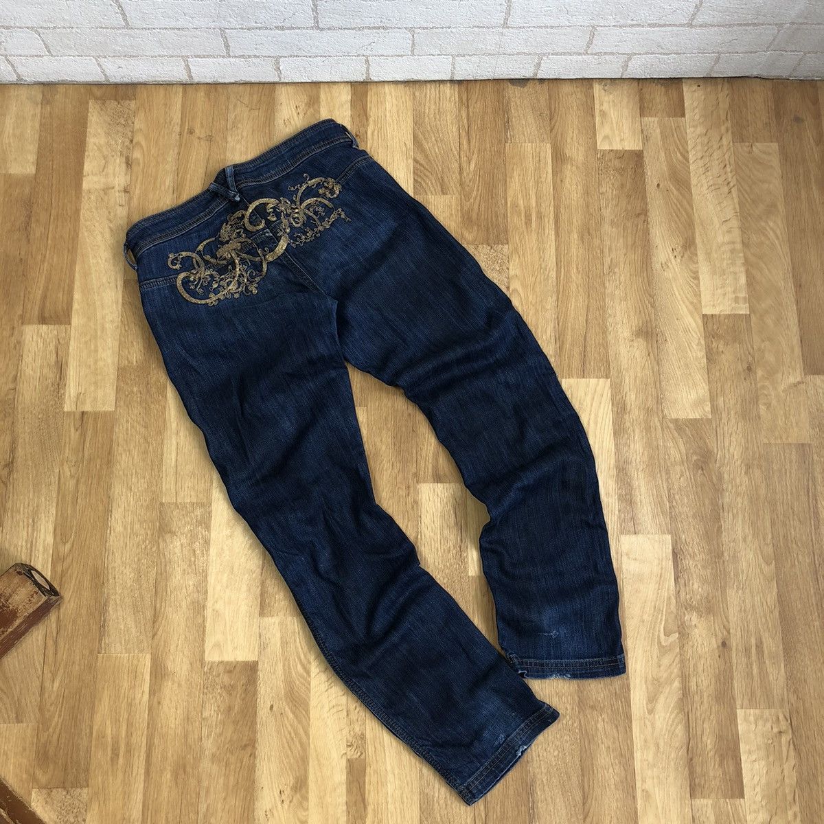 Versace Vintage Versace Jeans Couture Faded Jeans Made in Italy logo ...