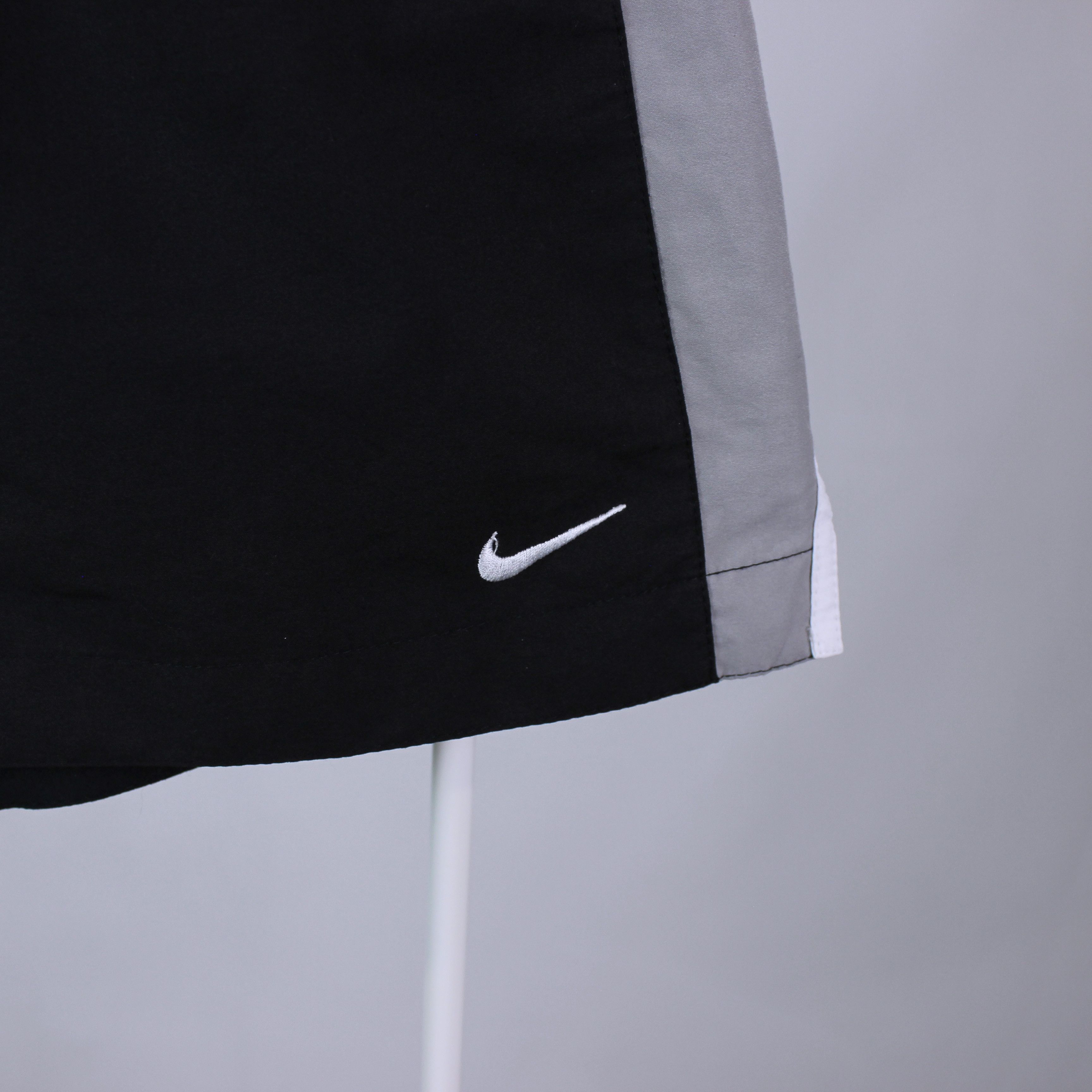 Nike Nike vintage shorts rarity multi Size US 34 / EU 50 - 2 Thumbnail
