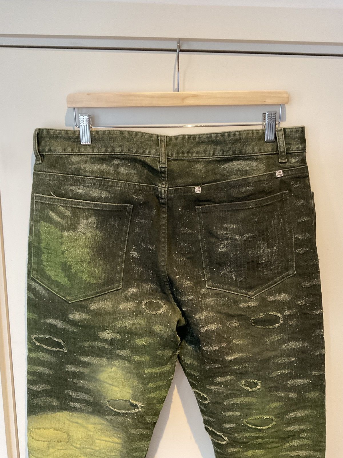 Givenchy Givenchy slim fit tapered distressed tie dyed jeans Size US 34 / EU 50 - 4 Thumbnail