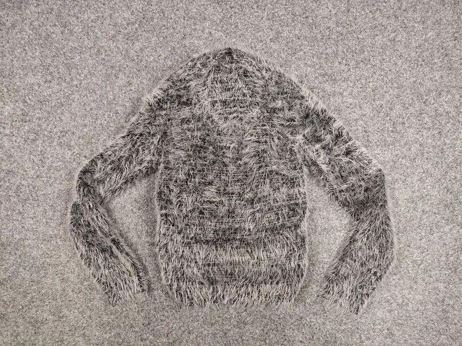 Japanese Brand Vintage 90's Japanese Gray Mohair Style Fuzzy Sweater Hype Size M / US 6-8 / IT 42-44 - 7 Thumbnail