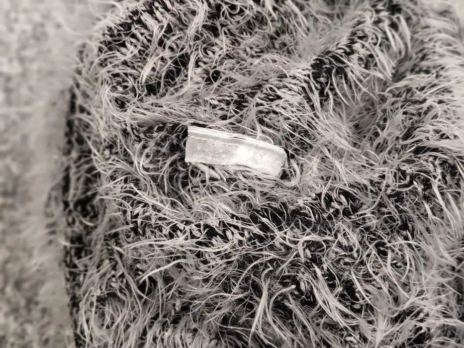 Japanese Brand Vintage 90's Japanese Gray Mohair Style Fuzzy Sweater Hype Size M / US 6-8 / IT 42-44 - 9 Thumbnail