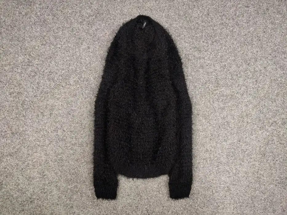 Japanese Brand Vintage 90's Japanese Black Mohair Style Fuzzy Sweater Size US S / EU 44-46 / 1 - 1 Thumbnail