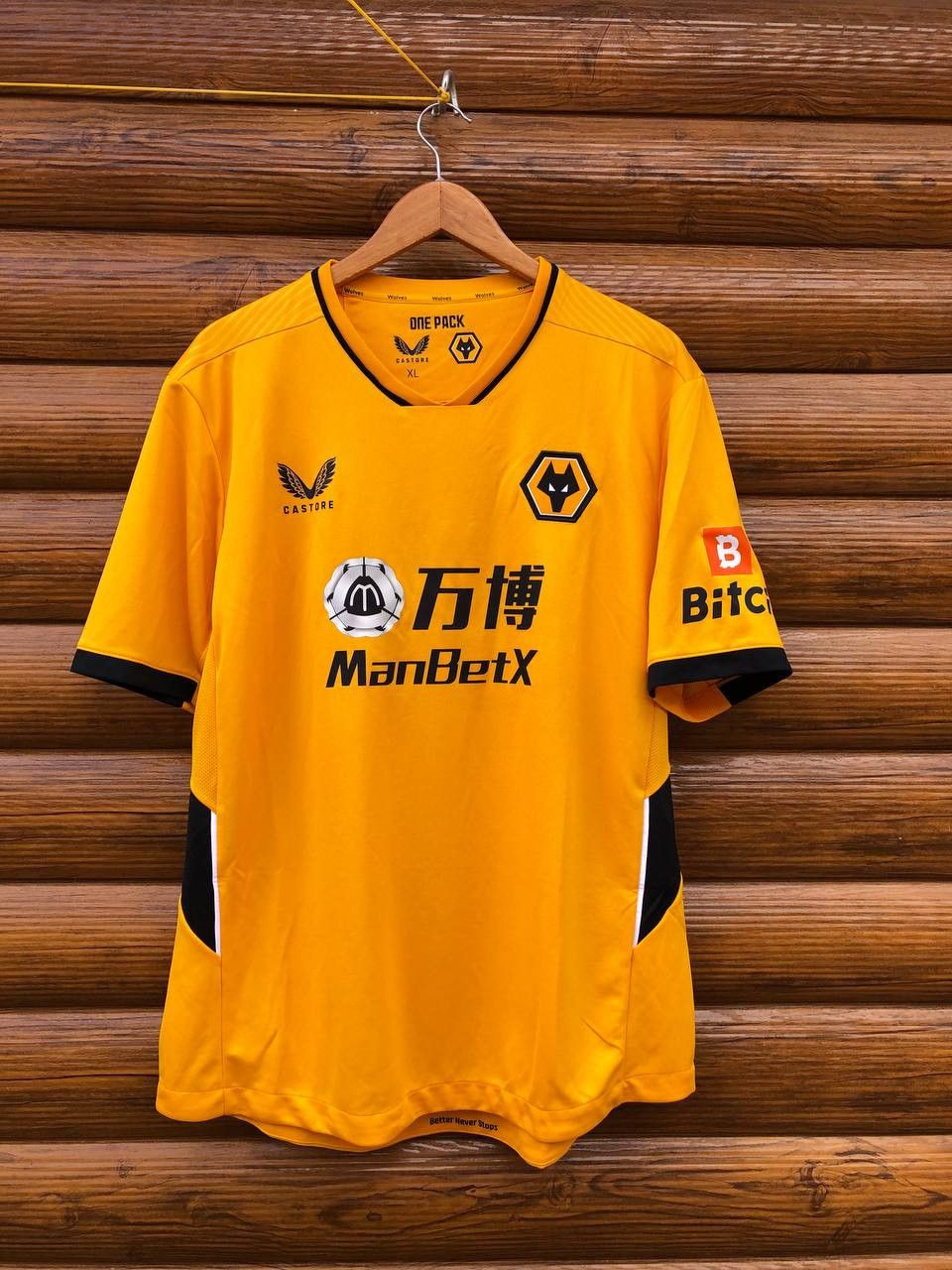 Vintage Wolverhampton Wolves Home Jersey Castore Size US XL / EU 56 / 4 - 1 Thumbnail
