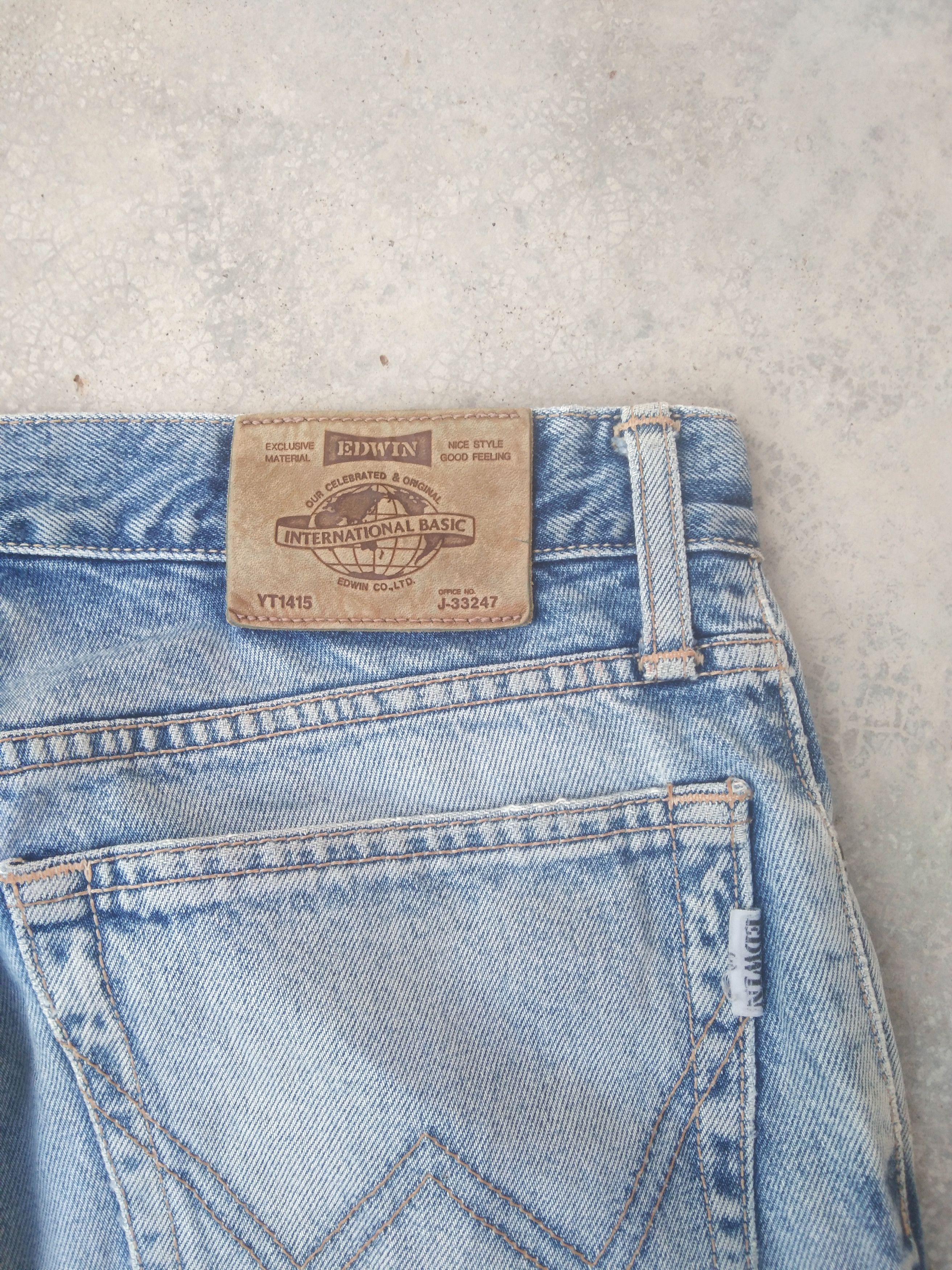 Japanese Brand Vintage Distressed Edwin Faded Blue Straight Leg Jeans 31x28 Size US 31 - 3 Thumbnail