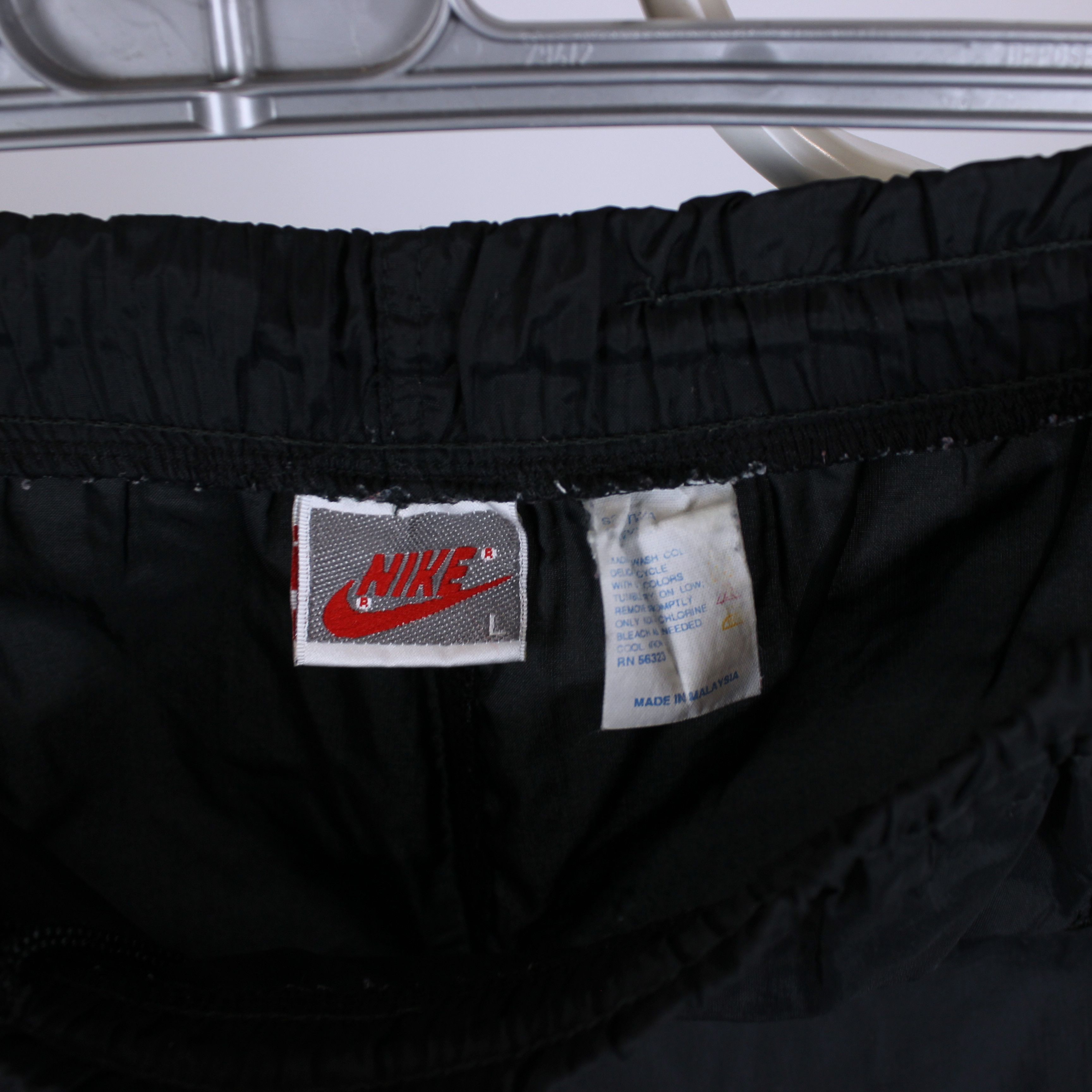Nike Vintage nike tracksuit pants rare Size US 34 / EU 50 - 5 Thumbnail