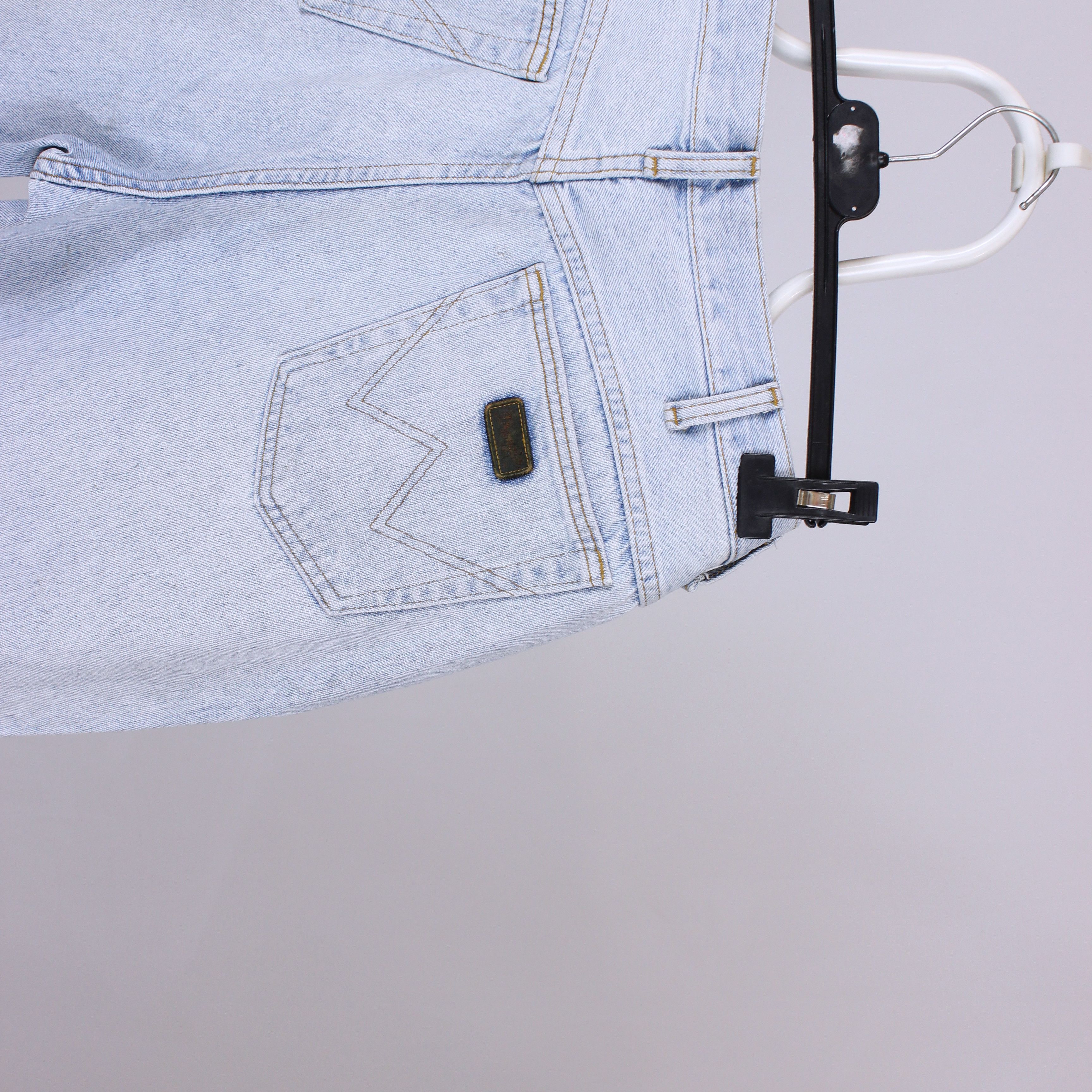Wrangler Vintage Wrangler jeans denim white blue Size US 35 - 10 Thumbnail