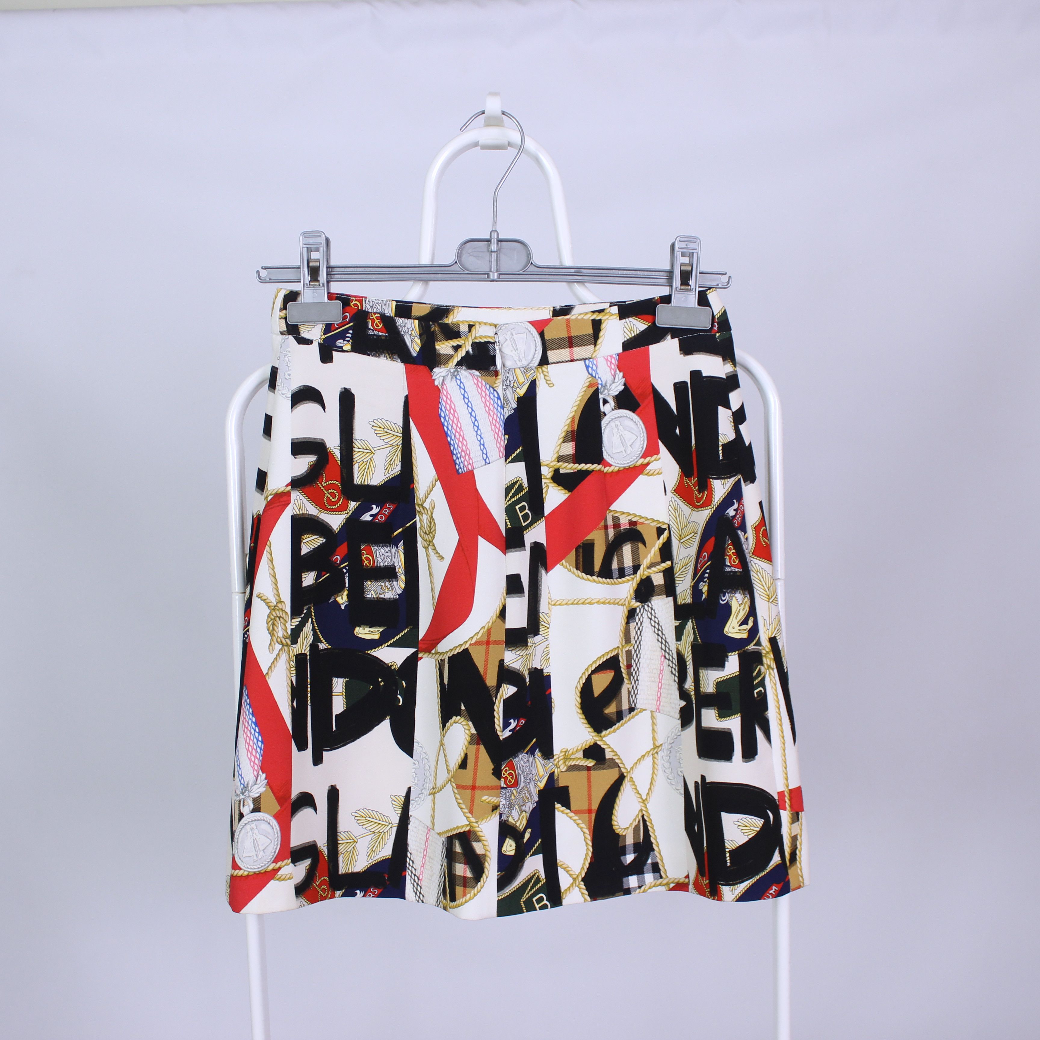 image of Burberry Graffiti Print Skirt Wool Rarity Logo 4 Us 6 Uk, Women's (Size 27)