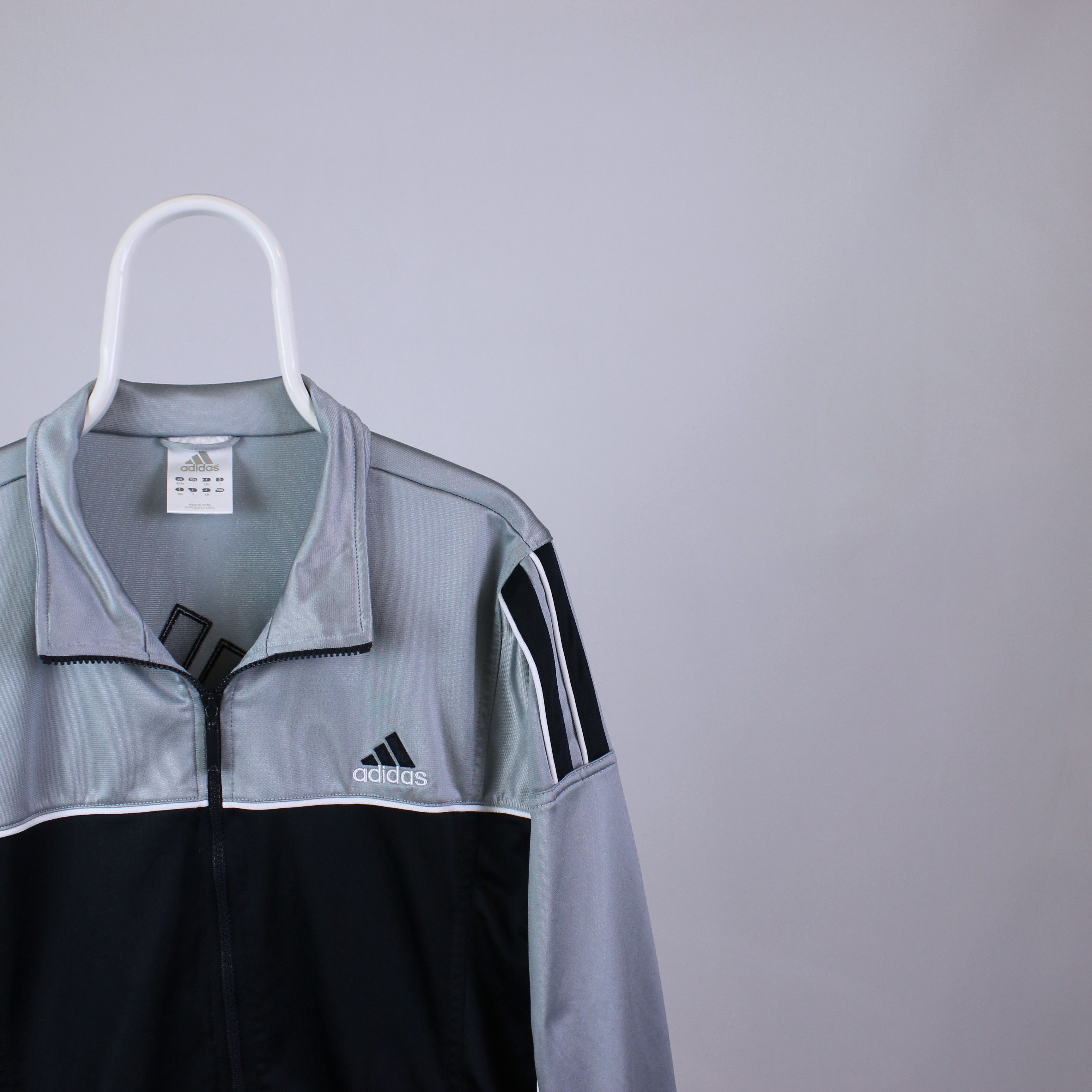 Adidas Vintage Adidas light jacket rare tracksuit Size US L / EU 52-54 / 3 - 3 Thumbnail