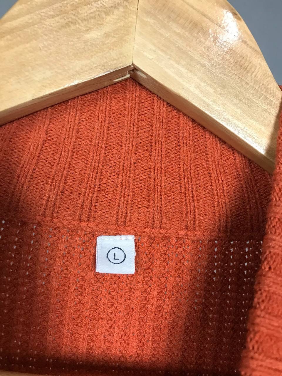 Uniqlo Uniqlo Japanese brand streetwear orange sweater Size US L / EU 52-54 / 3 - 6 Thumbnail