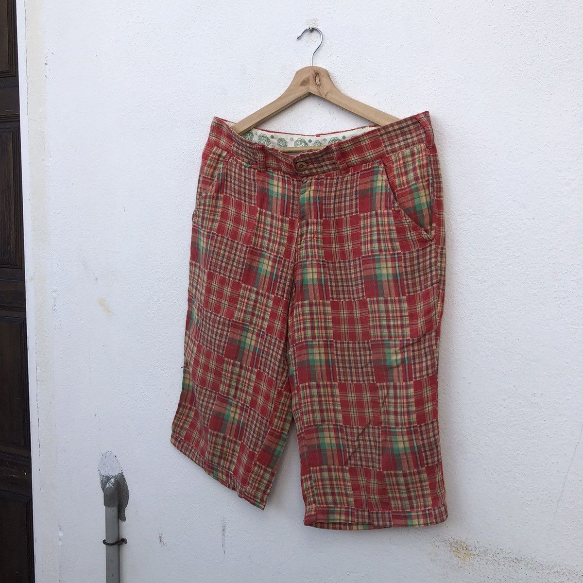 Japanese Brand PATCH WORK TARTAN DESIGN OSHKOSH SHORT PANTS Size US 32 / EU 48 - 2 Thumbnail