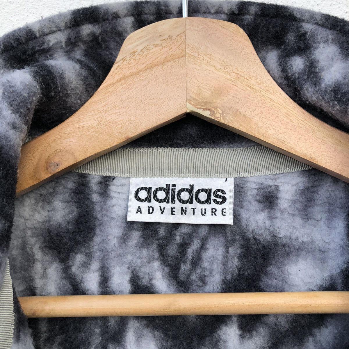 Adidas VINTAGE ADIDAS ADVENTURE FLEECE JACKET NAVAJO DESIGN Size US M / EU 48-50 / 2 - 12 Thumbnail