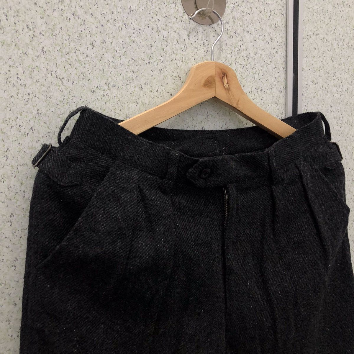 Japanese Brand CASUAL PANTS WITH BUCKLE WOOL INSPIRED BY ISSEY MIYAKE Size US 28 / EU 44 - 4 Thumbnail