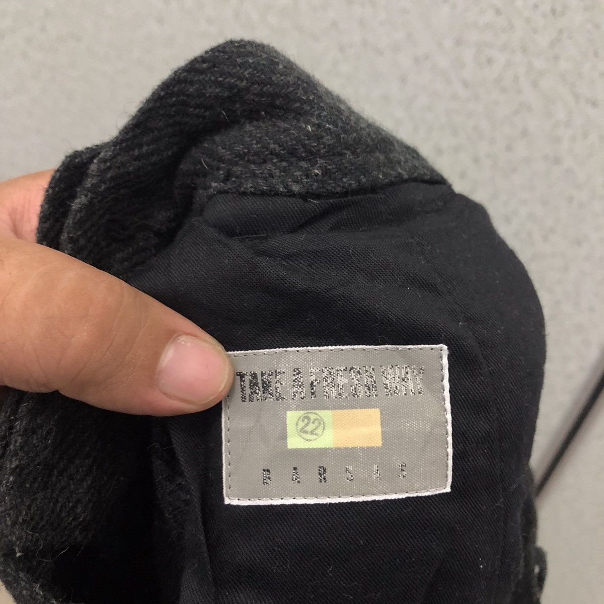Japanese Brand CASUAL PANTS WITH BUCKLE WOOL INSPIRED BY ISSEY MIYAKE Size US 28 / EU 44 - 10 Thumbnail