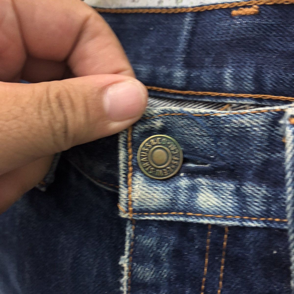 Levi's VINTAGE LEVI'S DENIM JEANS Size US 31 - 7 Thumbnail