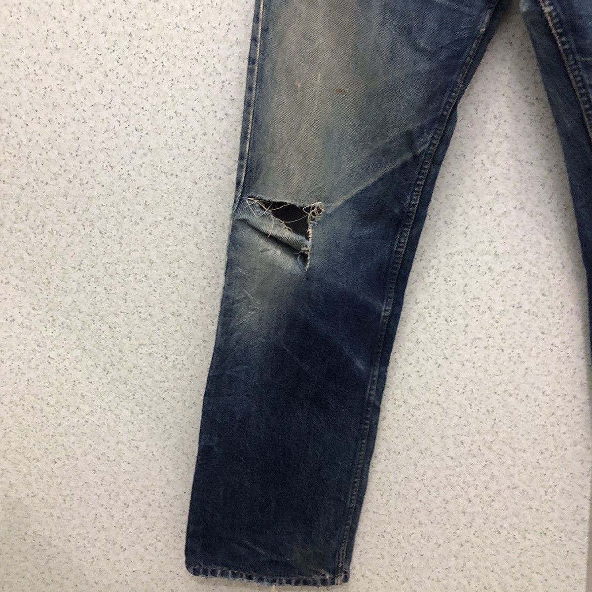 Levi's VINTAGE LEVI'S DENIM JEANS Size US 31 - 4 Thumbnail