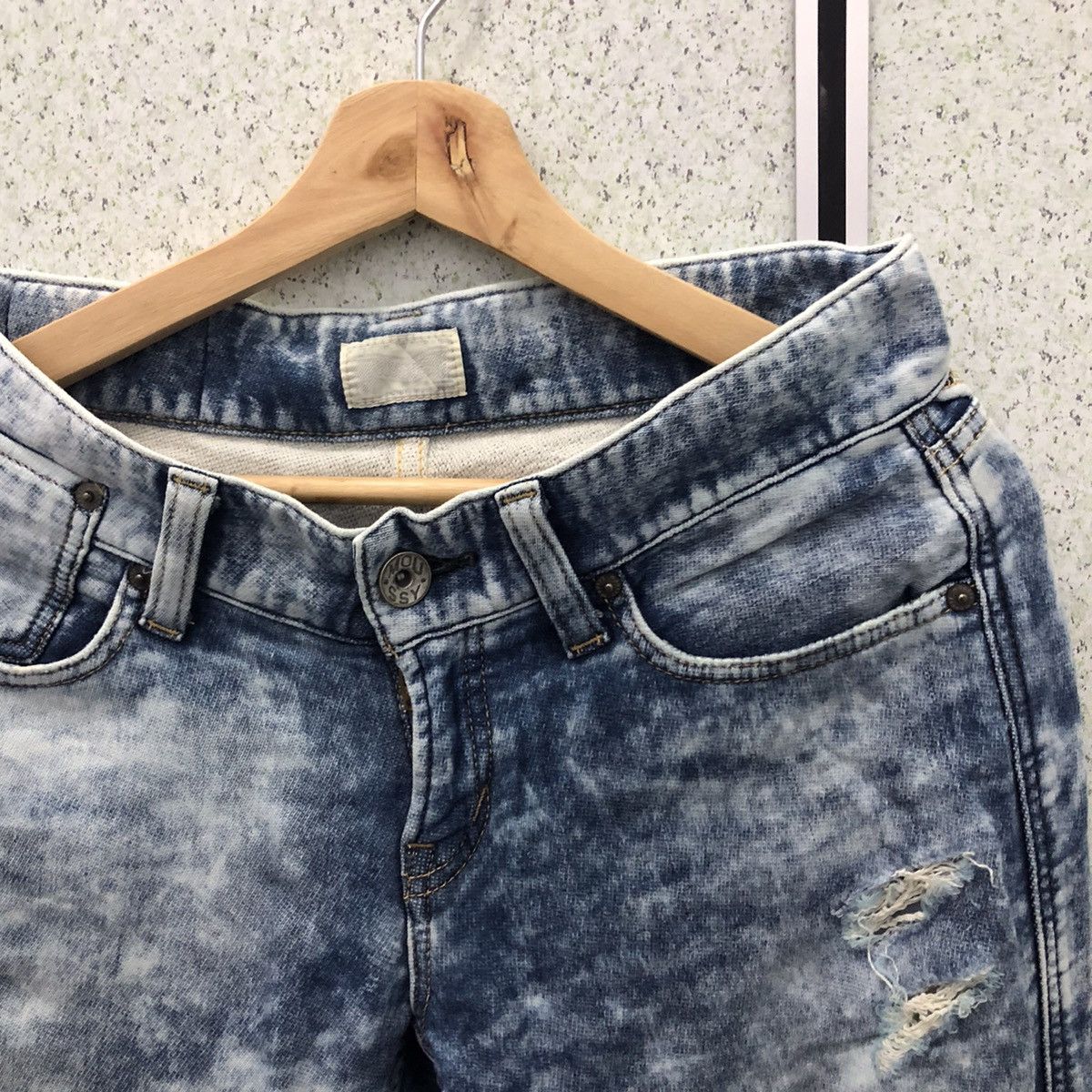 Japanese Brand ACID WASH SKINNY DENIM MOUSSY MADE IN JAPAN Size US 31 - 7 Thumbnail