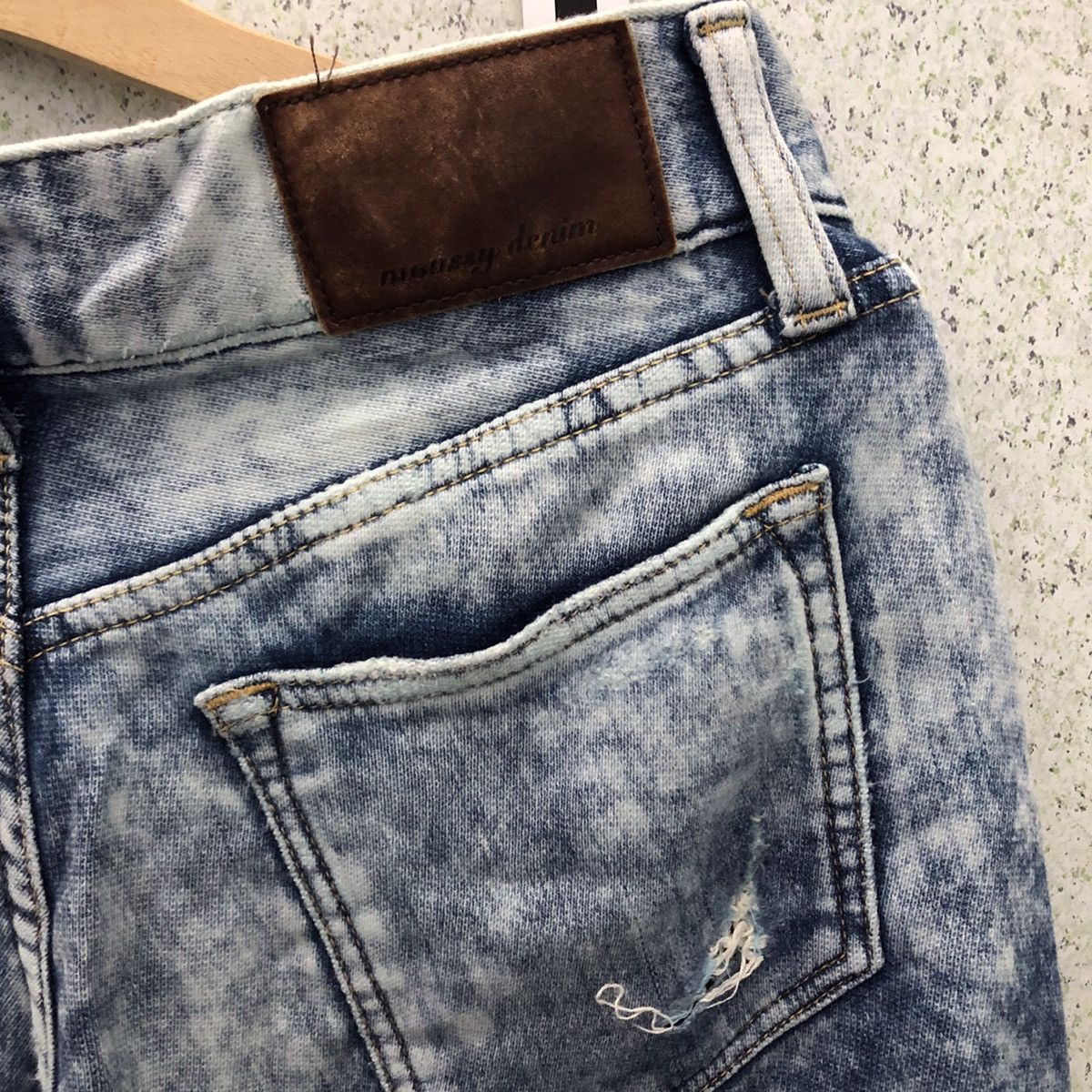 Japanese Brand ACID WASH SKINNY DENIM MOUSSY MADE IN JAPAN Size US 31 - 11 Thumbnail