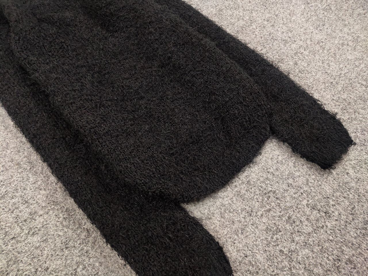 Japanese Brand Vintage Japanese Black Mohair Style Fuzzy Crewneck Sweater Size US S / EU 44-46 / 1 - 7 Thumbnail