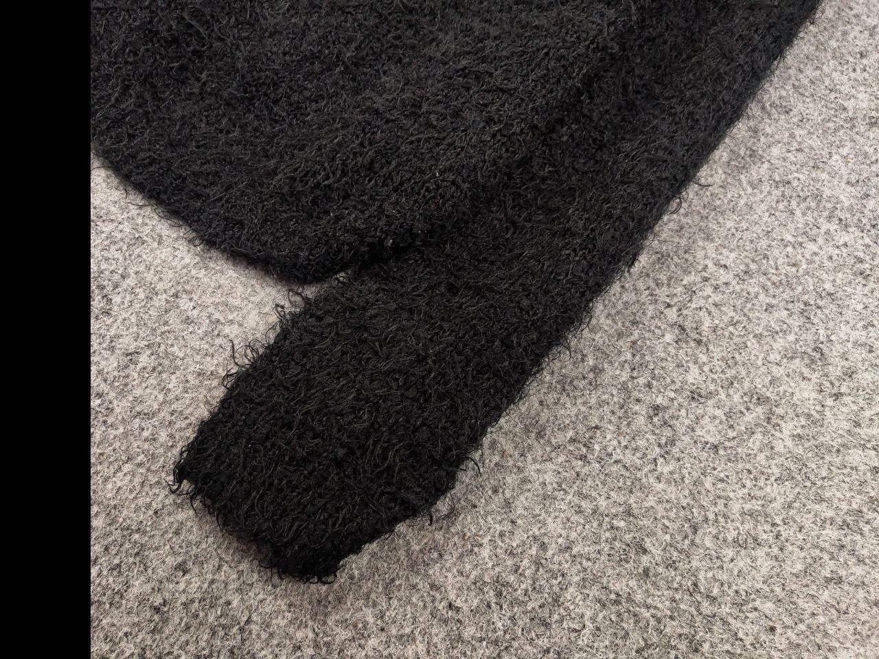 Japanese Brand Vintage Japanese Black Mohair Style Fuzzy Crewneck Sweater Size US S / EU 44-46 / 1 - 5 Thumbnail