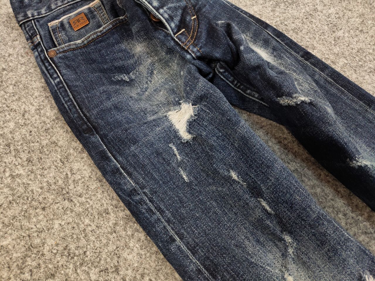 Japanese Brand Vintage 90's Retro Japanese Selvedge Distressed Denim Jeans Size US 31 - 11 Thumbnail