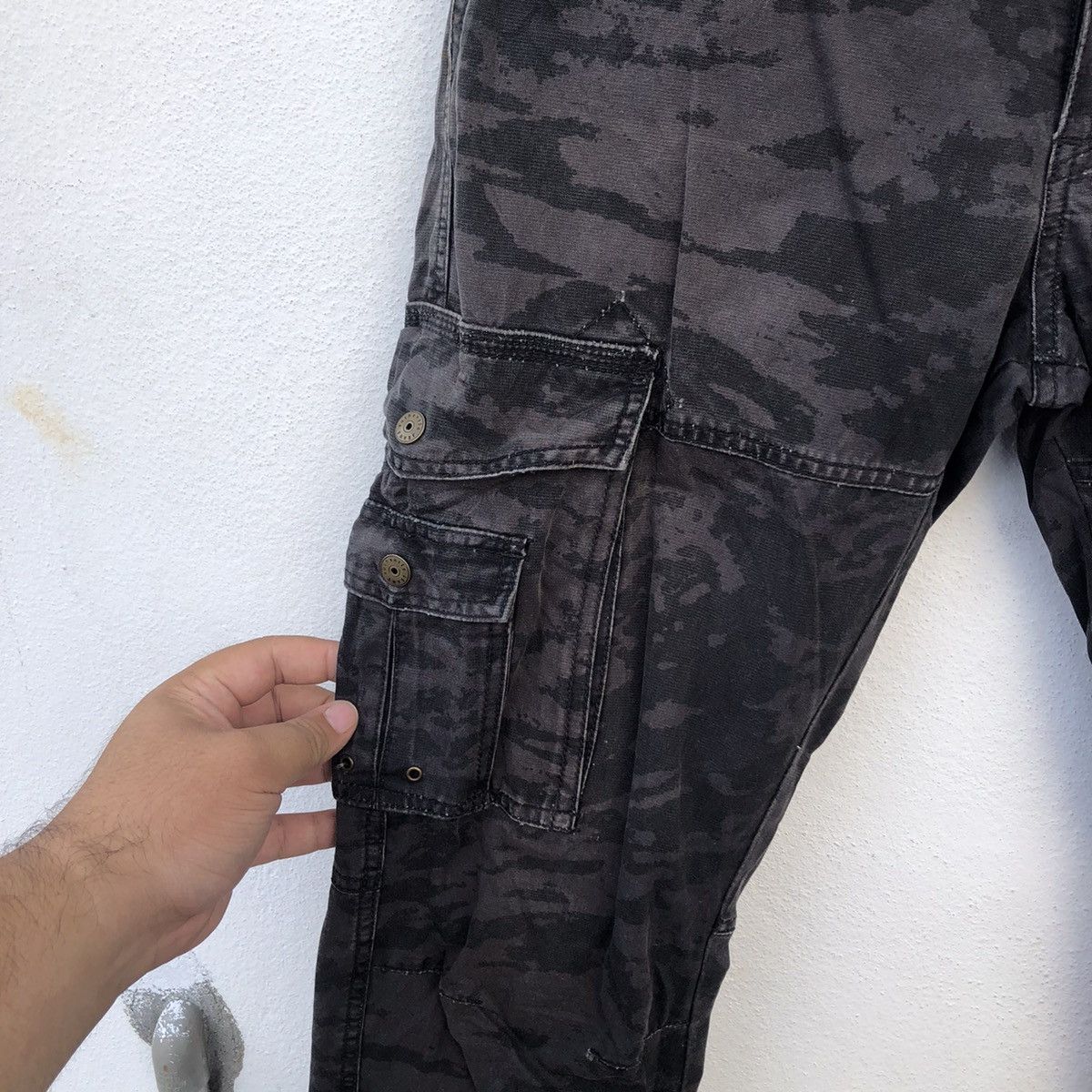 Japanese Brand PARACHUTE BIKER PANTS CAMO DESIGN CARGO MULTI POCKETS Size US 31 - 5 Thumbnail