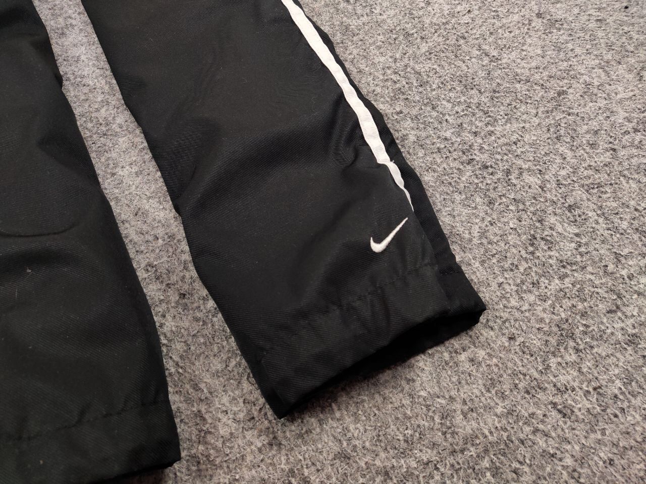 Nike Vintage Nike Swoosh Track Black Jogger Pants Travis Scott Size US 30 / EU 46 - 8 Thumbnail