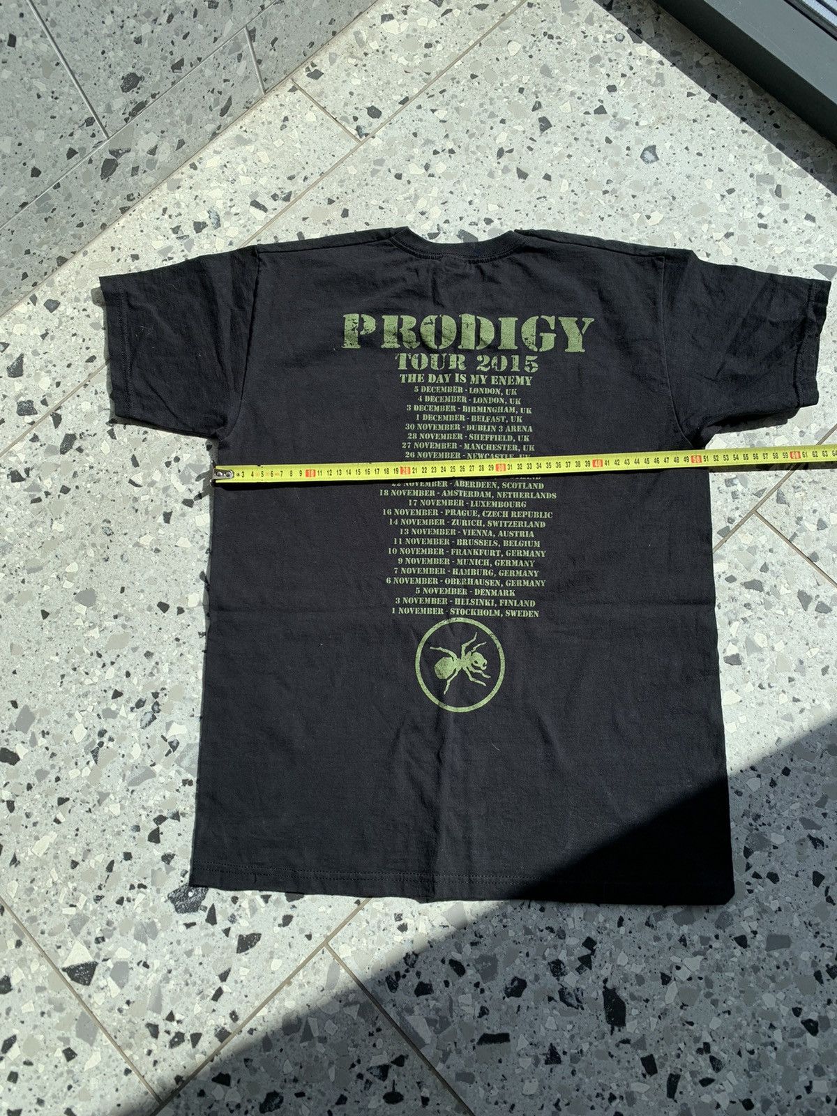 Band Tees Vintage The Prodigy 2015 Tour Y2K T-Shirt Size US M / EU 48-50 / 2 - 8 Thumbnail