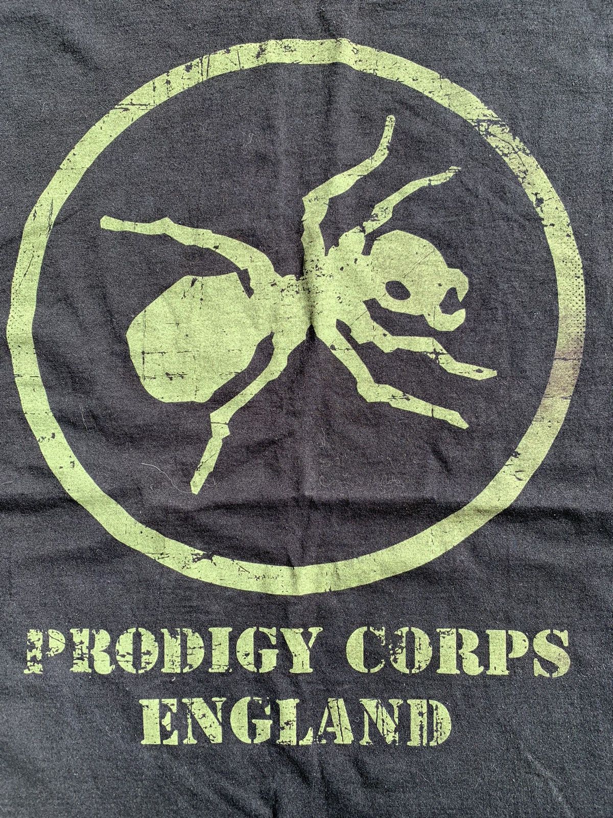 Band Tees Vintage The Prodigy 2015 Tour Y2K T-Shirt Size US M / EU 48-50 / 2 - 2 Thumbnail