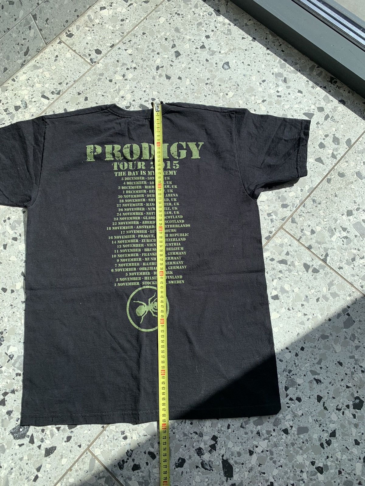 Band Tees Vintage The Prodigy 2015 Tour Y2K T-Shirt Size US M / EU 48-50 / 2 - 7 Thumbnail