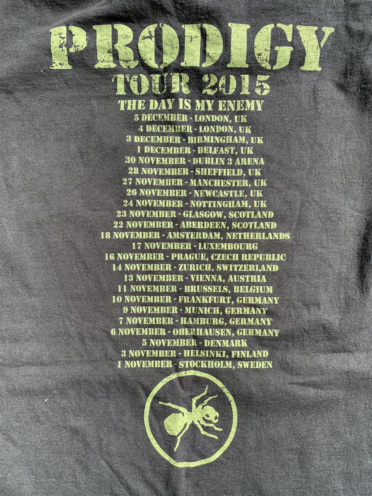 Band Tees Vintage The Prodigy 2015 Tour Y2K T-Shirt Size US M / EU 48-50 / 2 - 4 Thumbnail