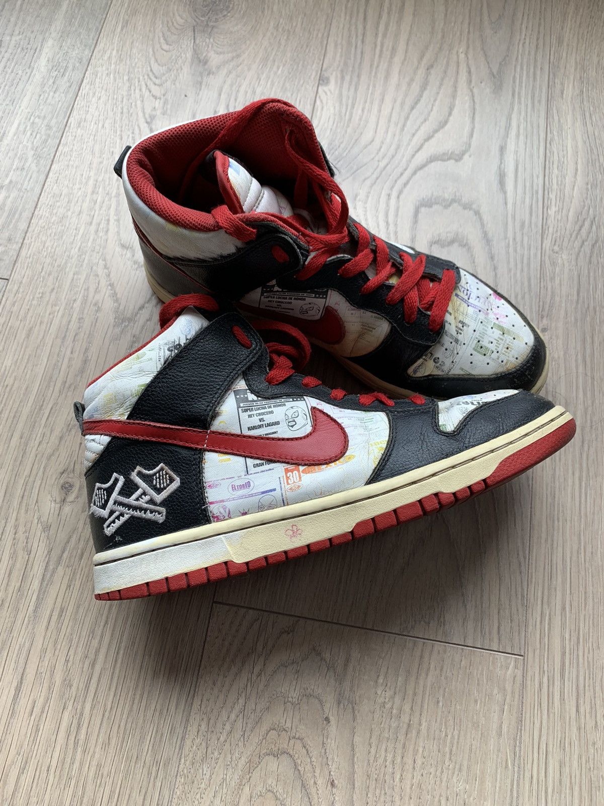 Vintage Nike Dunk High Premium 2006 „Lucha Libre” Size US 8 / EU 41 - 15 Thumbnail