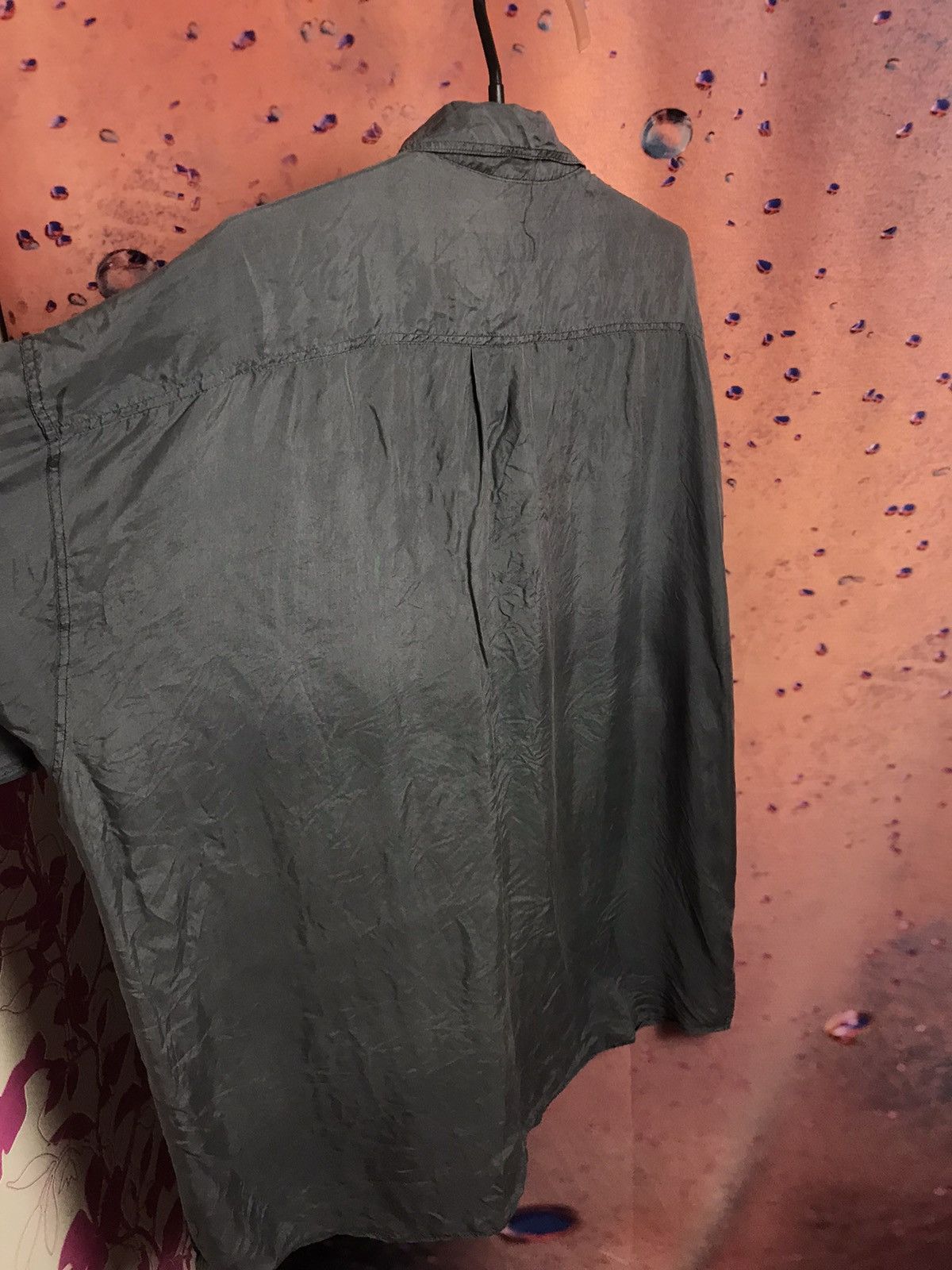 Vintage Vintage streetwear grey silk shirt Size US XL / EU 56 / 4 - 5 Thumbnail