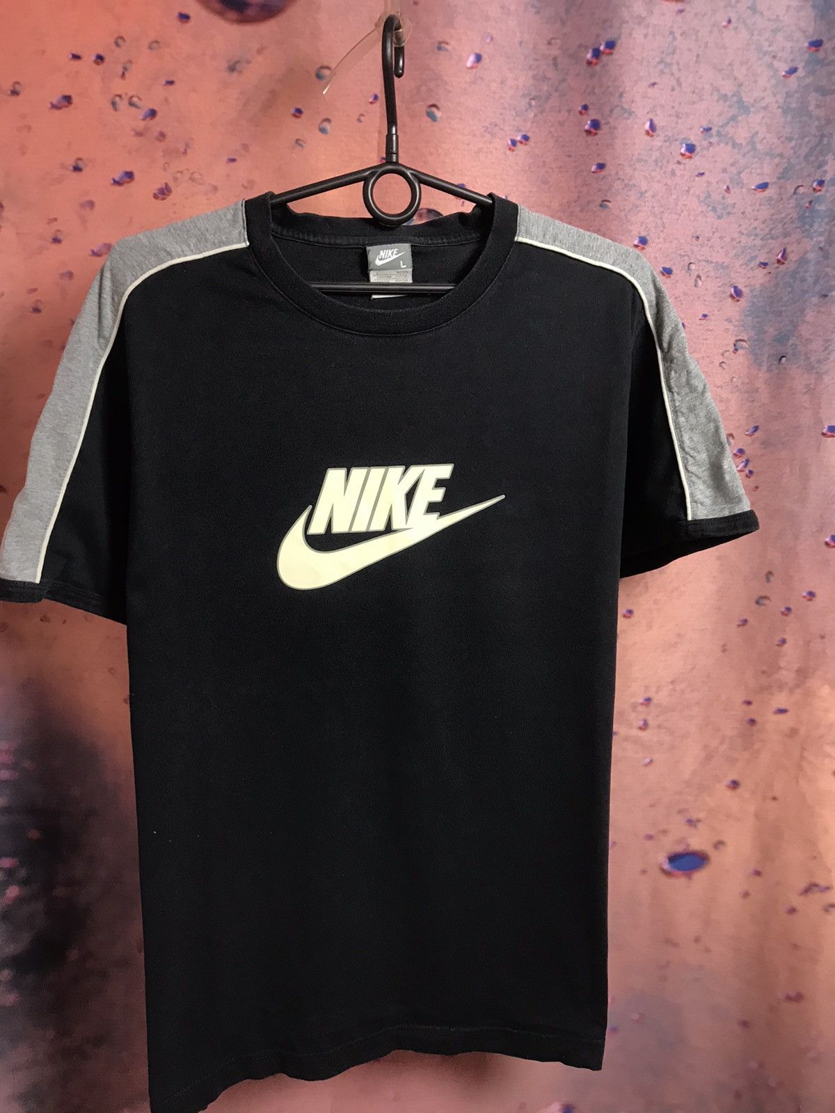 Nike × Vintage Vintage Nike centre logo streetwear tee Size US M / EU 48-50 / 2 - 2 Thumbnail
