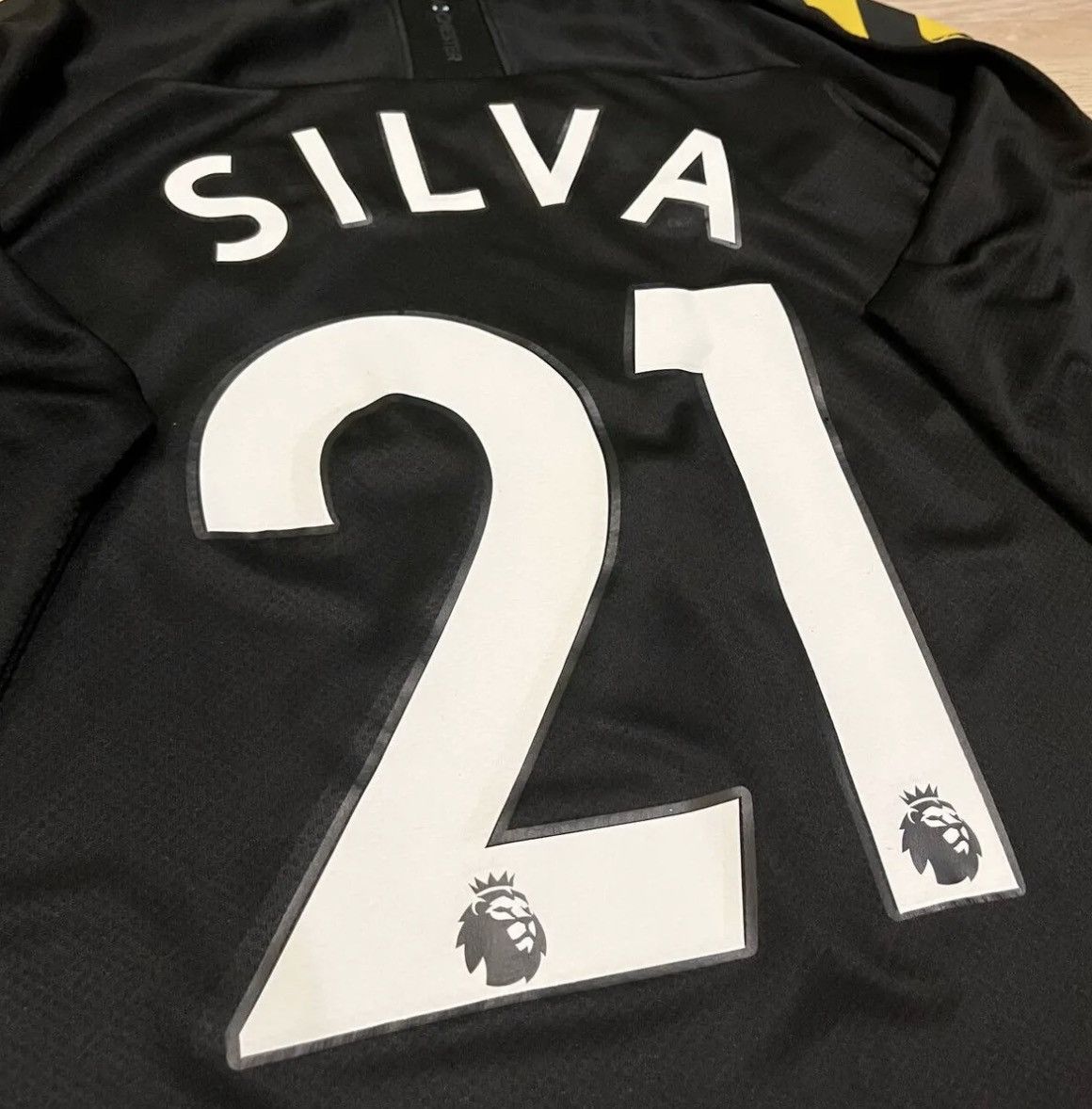 Puma MANCHESTER CITY PUMA 2019/20 FOOTBALL AWAY JERSEY #21 SILVA Size US M / EU 48-50 / 2 - 11 Thumbnail