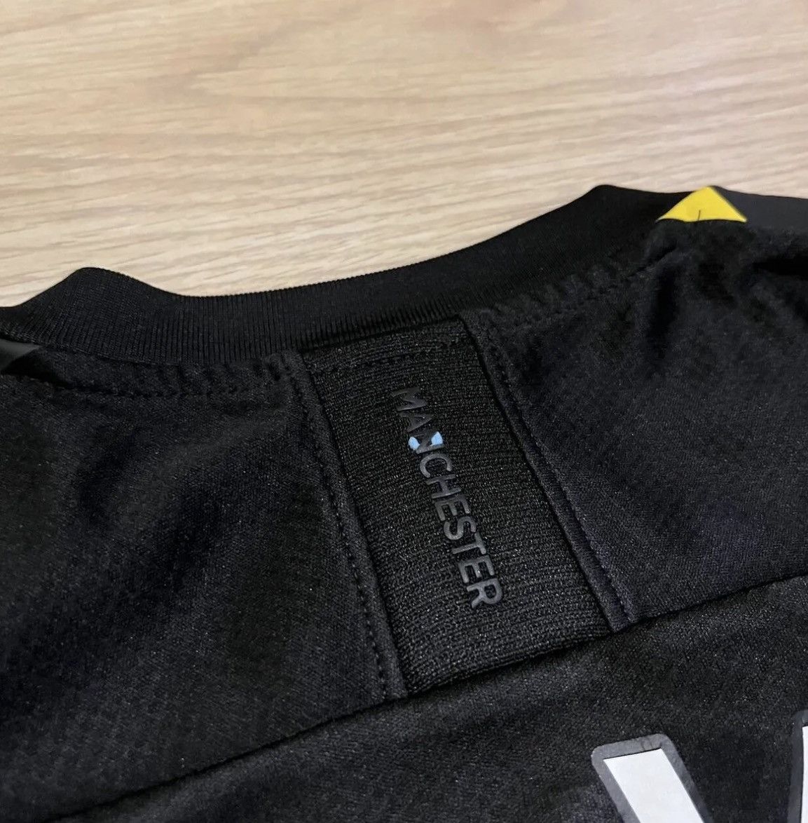 Puma MANCHESTER CITY PUMA 2019/20 FOOTBALL AWAY JERSEY #21 SILVA Size US M / EU 48-50 / 2 - 12 Thumbnail