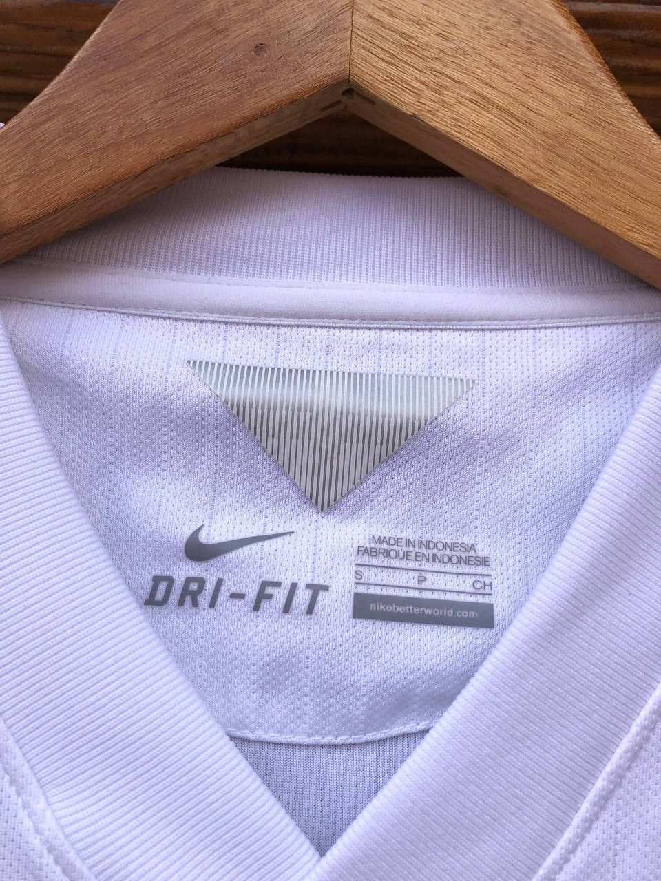 Nike ENGLAND HOME FOOTBALL SHIRT SOCCER JERSEY NIKE Size US S / EU 44-46 / 1 - 7 Thumbnail