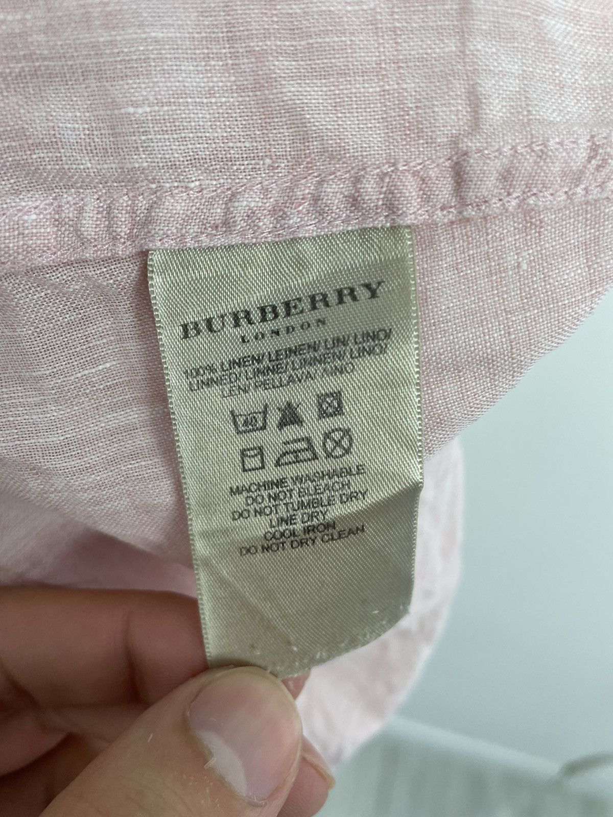 Burberry × Vintage Burberry button shirt lion pink logo Size US M / EU 48-50 / 2 - 8 Thumbnail
