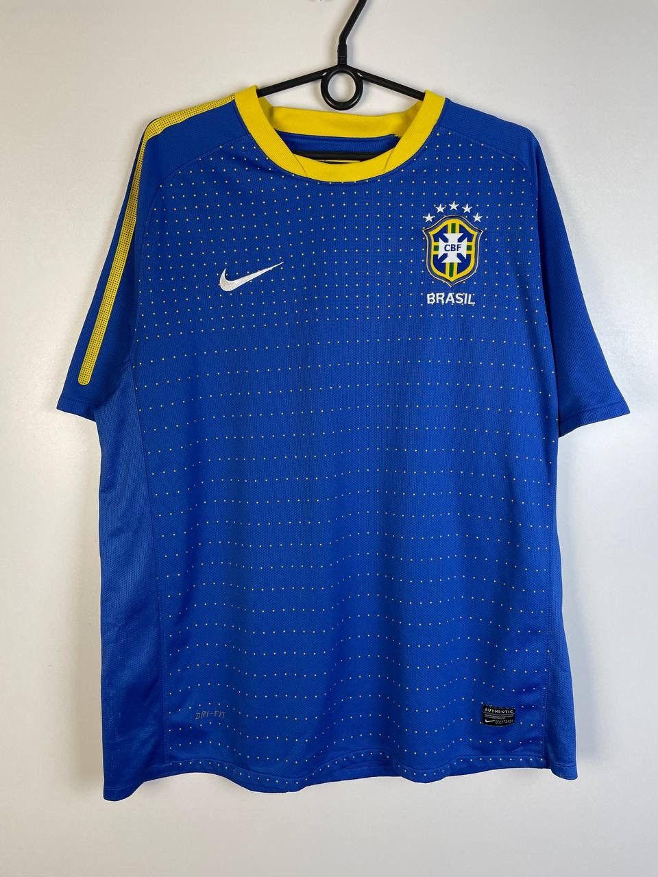 Vintage Brazil Nike vintage t-shirt size Xl Size US XL / EU 56 / 4 - 1 Thumbnail