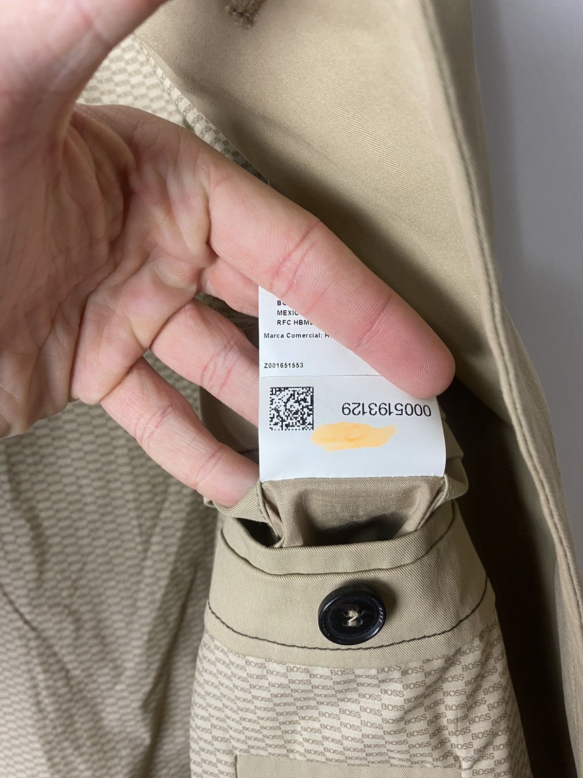 Hugo Boss Hugo Boss luxury raincoat size 56 Size US XL / EU 56 / 4 - 5 Thumbnail